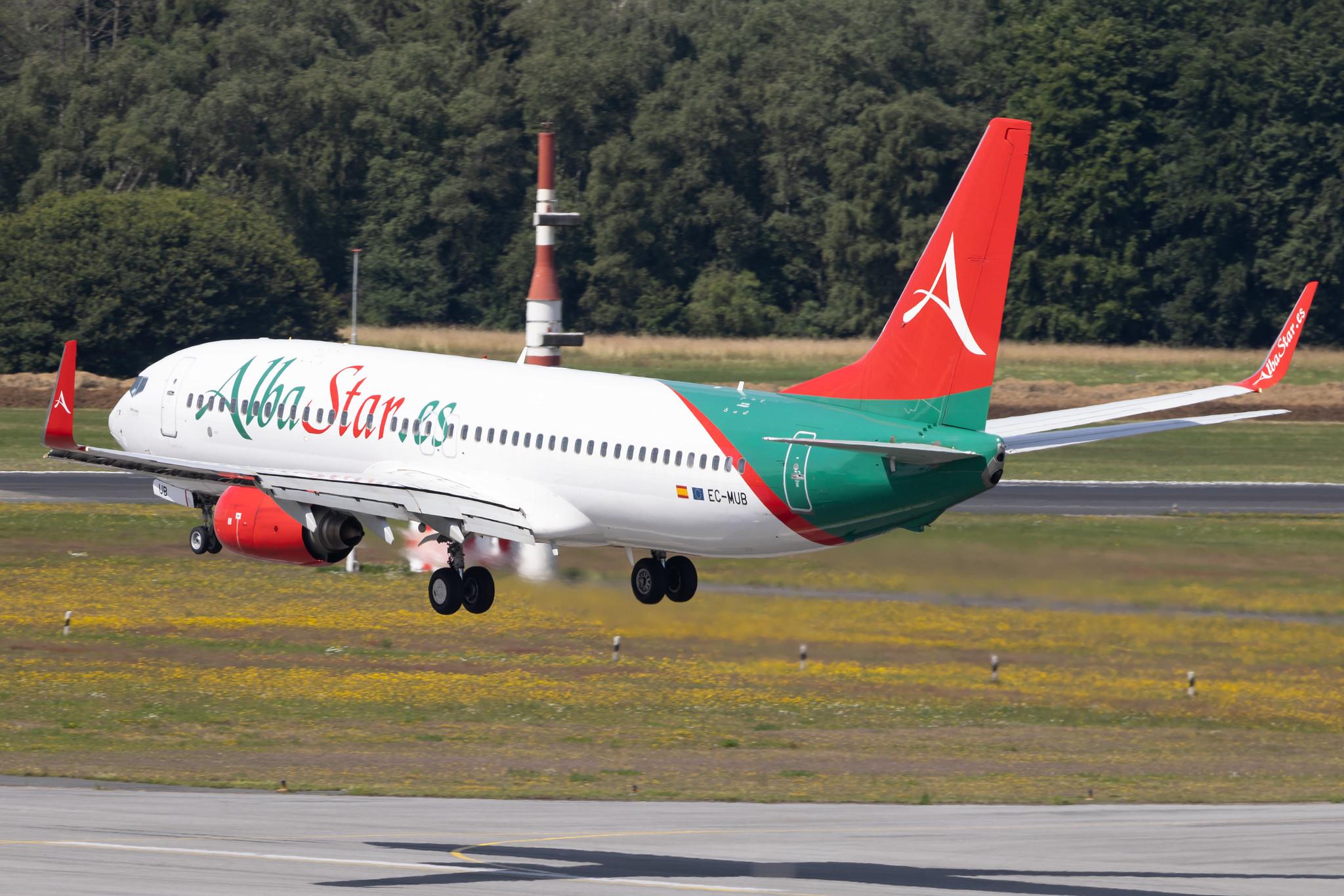 Hamburg Airport: AlbaStar (AP / LAV) |  Boeing 737-86J B738 | EC-MUB | MSN 32920