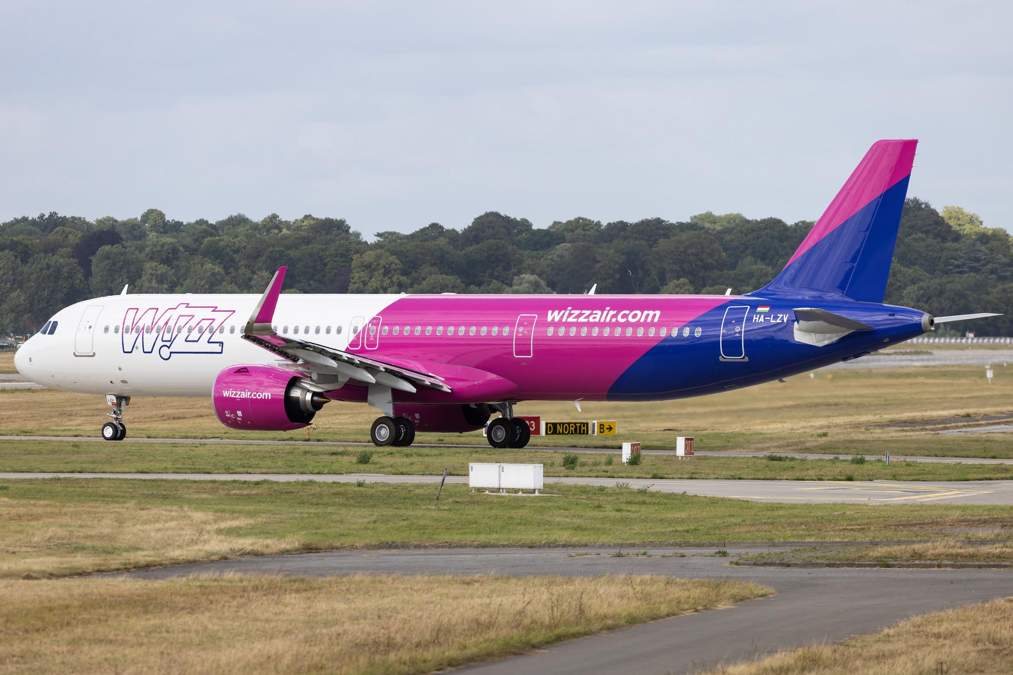 Hamburg Finkenwerder: Wizz Air (W6 / WZZ) | Airbus A321-271NX A21N | HA-LZV | MSN 10922