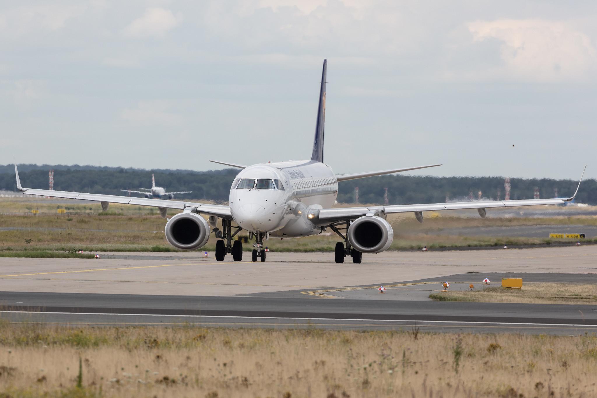 Frankfurt Airport: Lufthansa (LH / DLH) | Operator: Lufthansa CityLine |  Embraer E190LR E190 | D-AECB | MSN 19000332