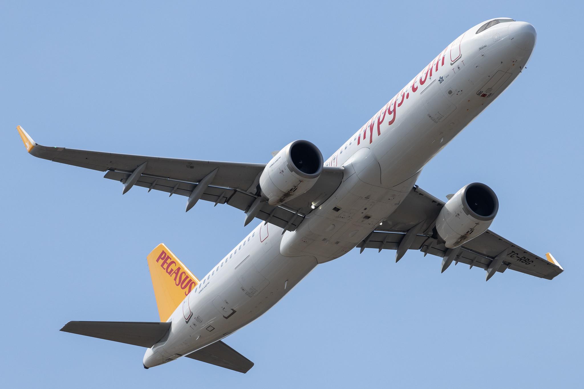 Hamburg Airport: Pegasus (PC / PGT) | Operator: Pegasus Airlines |  Airbus A321-251NX A21N | TC-RBG | MSN 10007