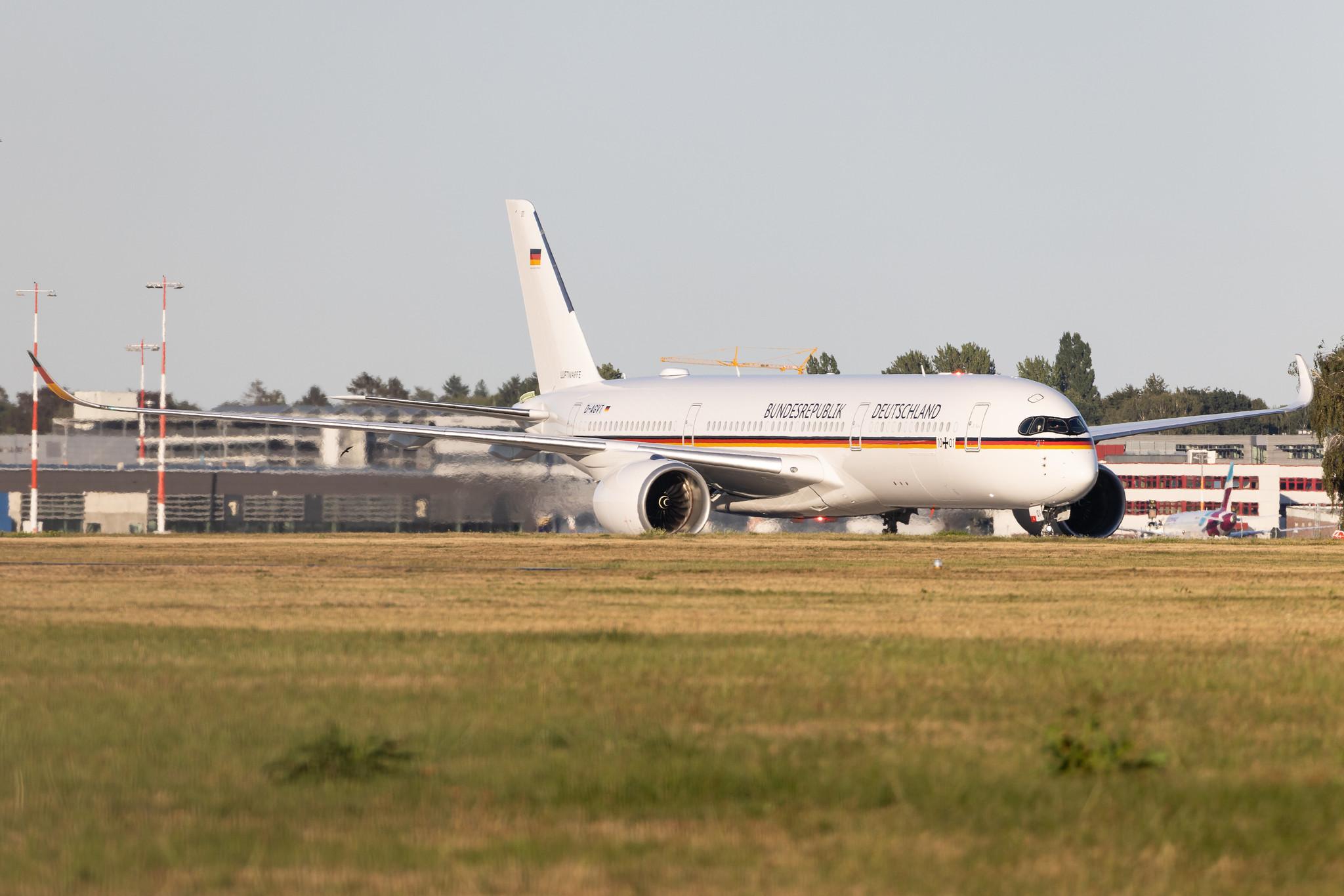 Hamburg Airport: German Air Force (/ GAF) | Airbus A350-941CJ A359 | D-AGVT | MSN 468