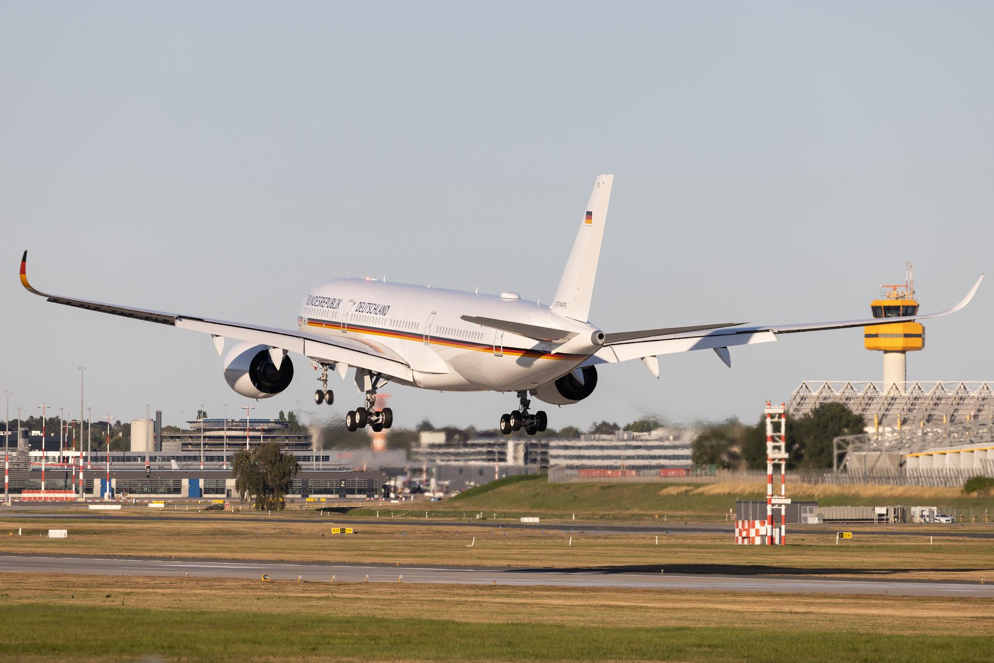 Hamburg Airport: German Air Force (/ GAF) | Airbus A350-941CJ A359 | D-AGVT | MSN 468