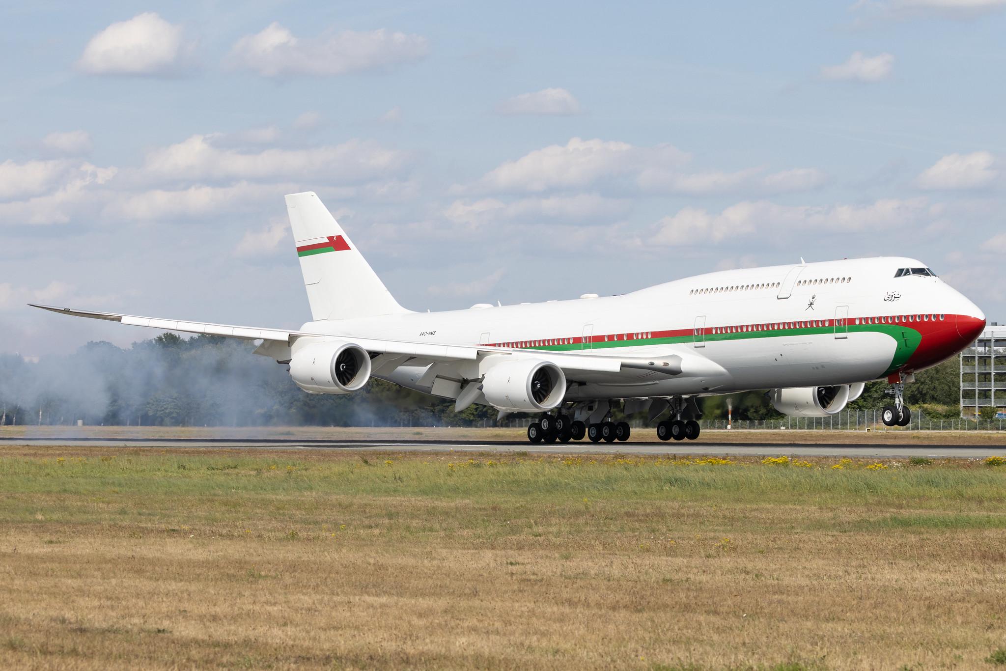 Hamburg Airport: Royal Flight of Oman | Boeing 747-8H0(BBJ) B748 | A4O-HMS | MSN 39749