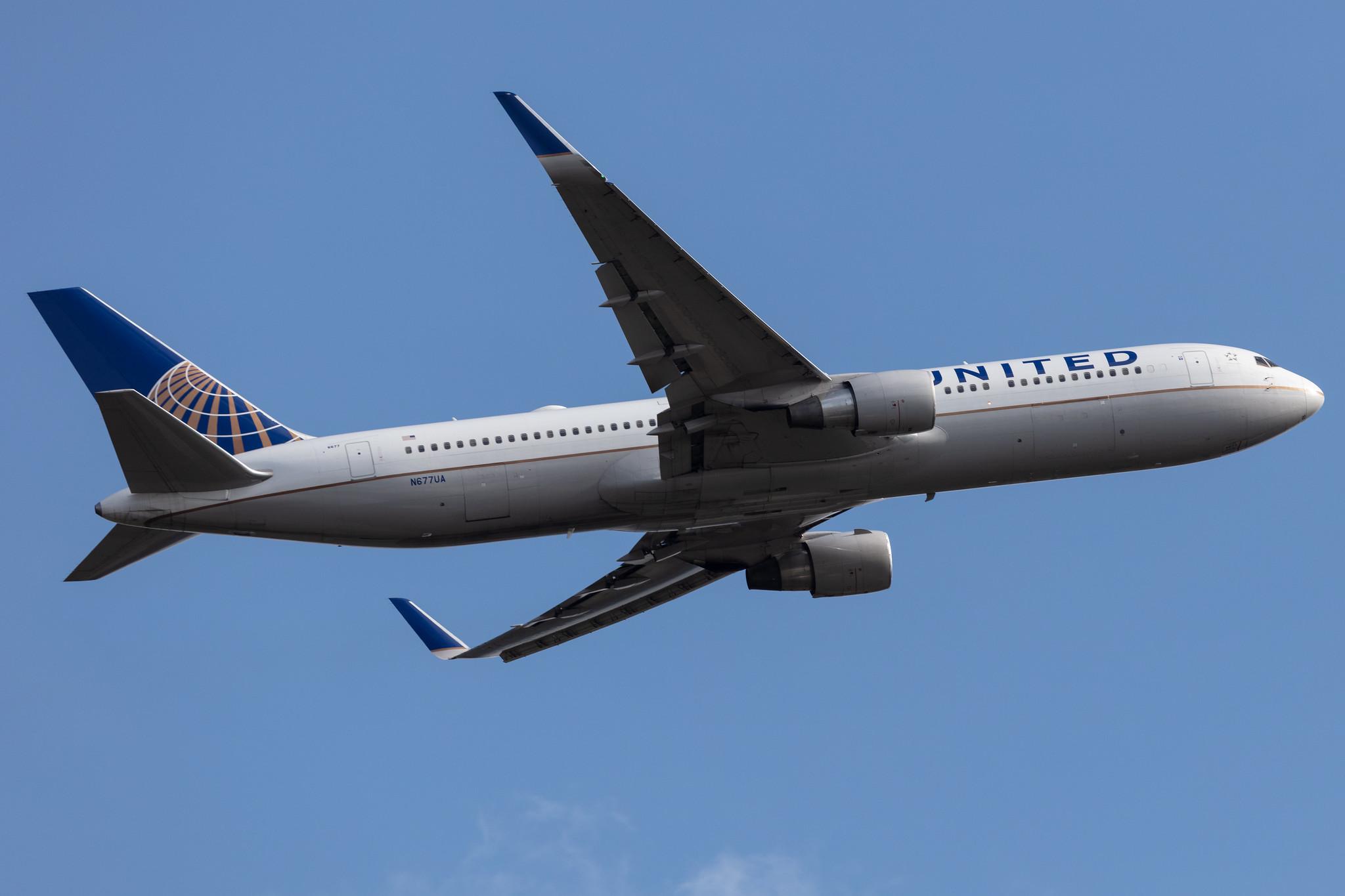 Frankfurt Airport: United Airlines (UA / UAL) |  Boeing 767-322(ER) B763 | N677UA | MSN 30029
