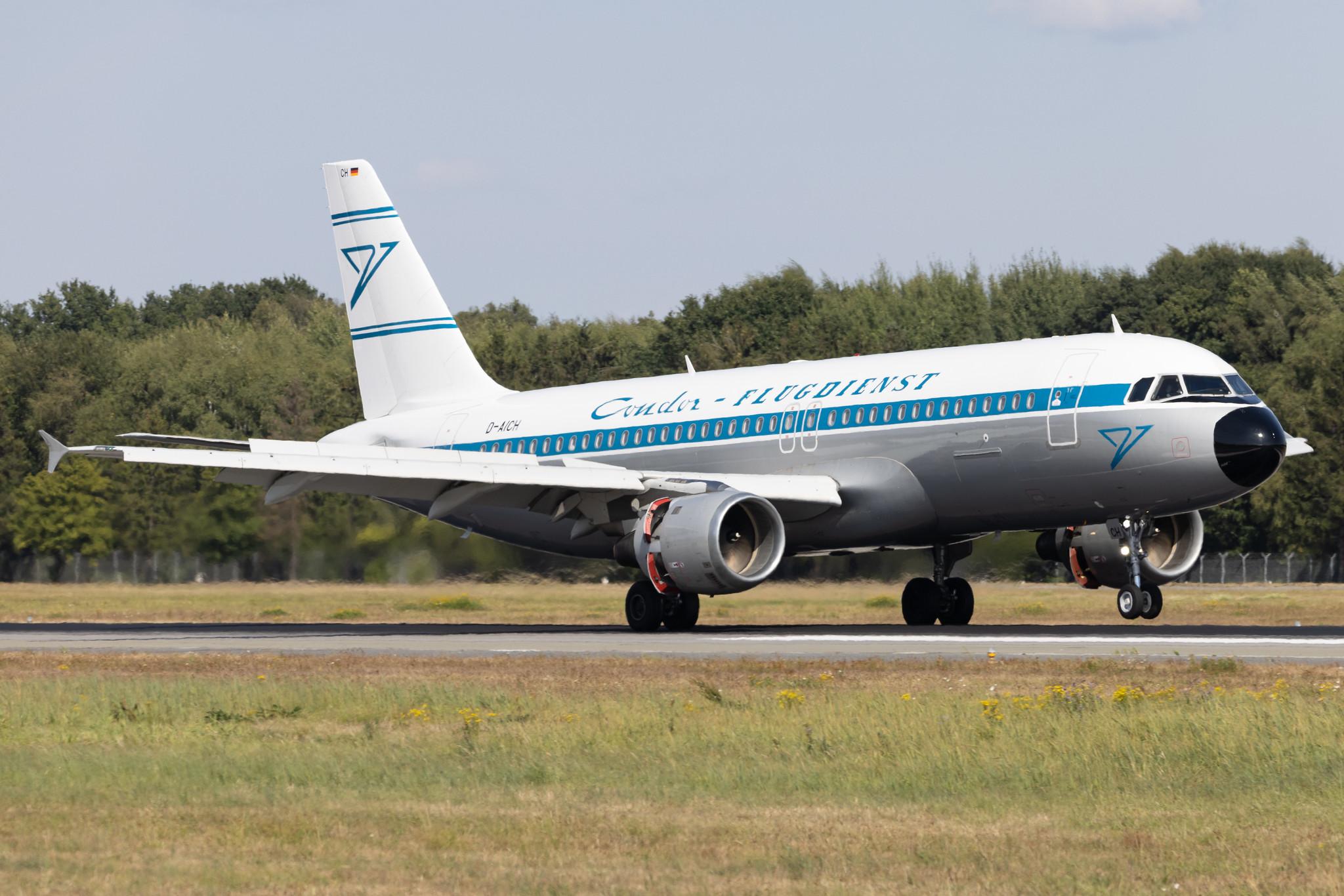 Hamburg Airport: Condor (DE / CFG) | Livery: Retro Livery | Airbus A320-212 A320 | D-AICH | MSN 0971