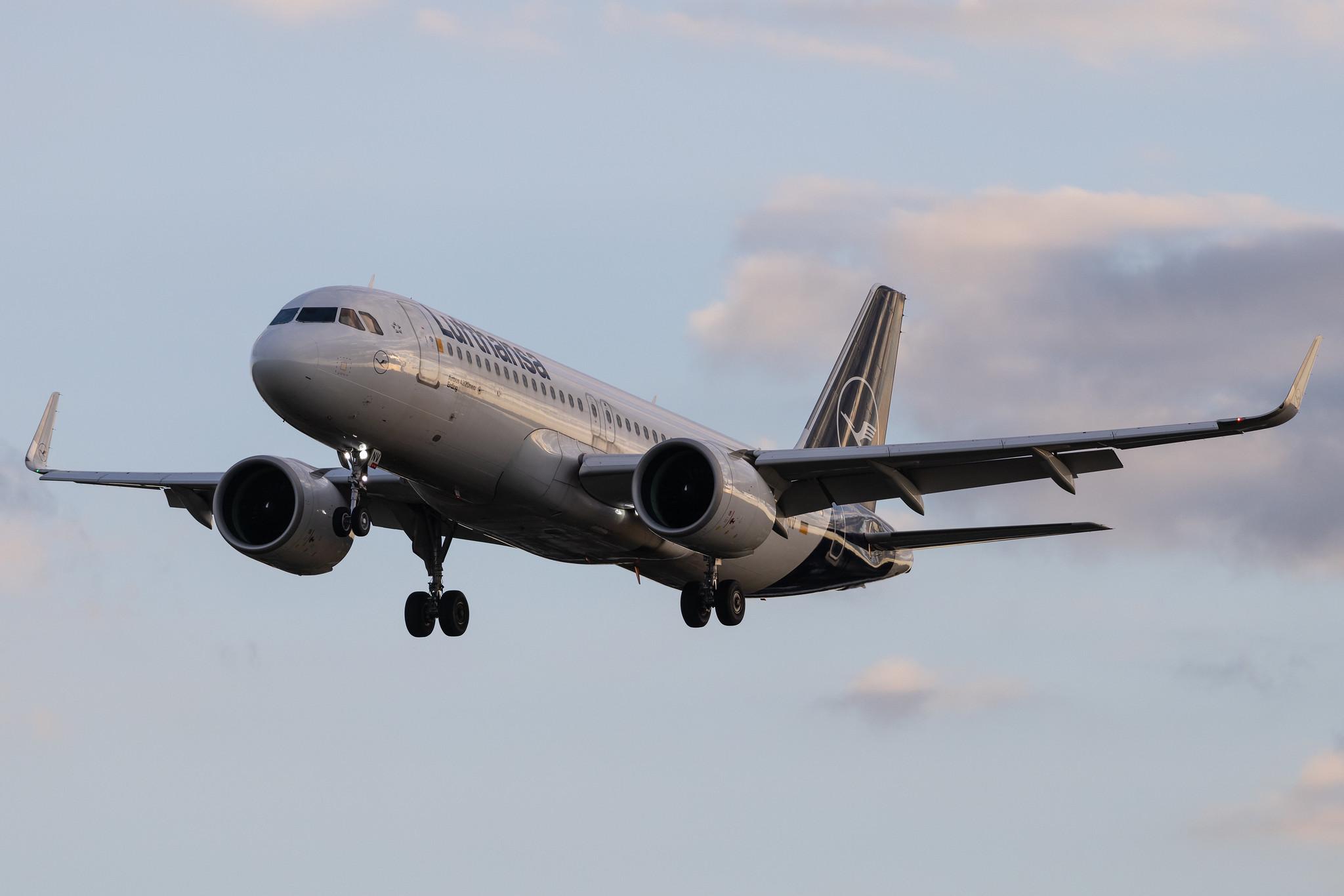 Hamburg Airport: Lufthansa (LH / DLH) | Airbus A320-271N A20N | D-AINV | MSN 9071