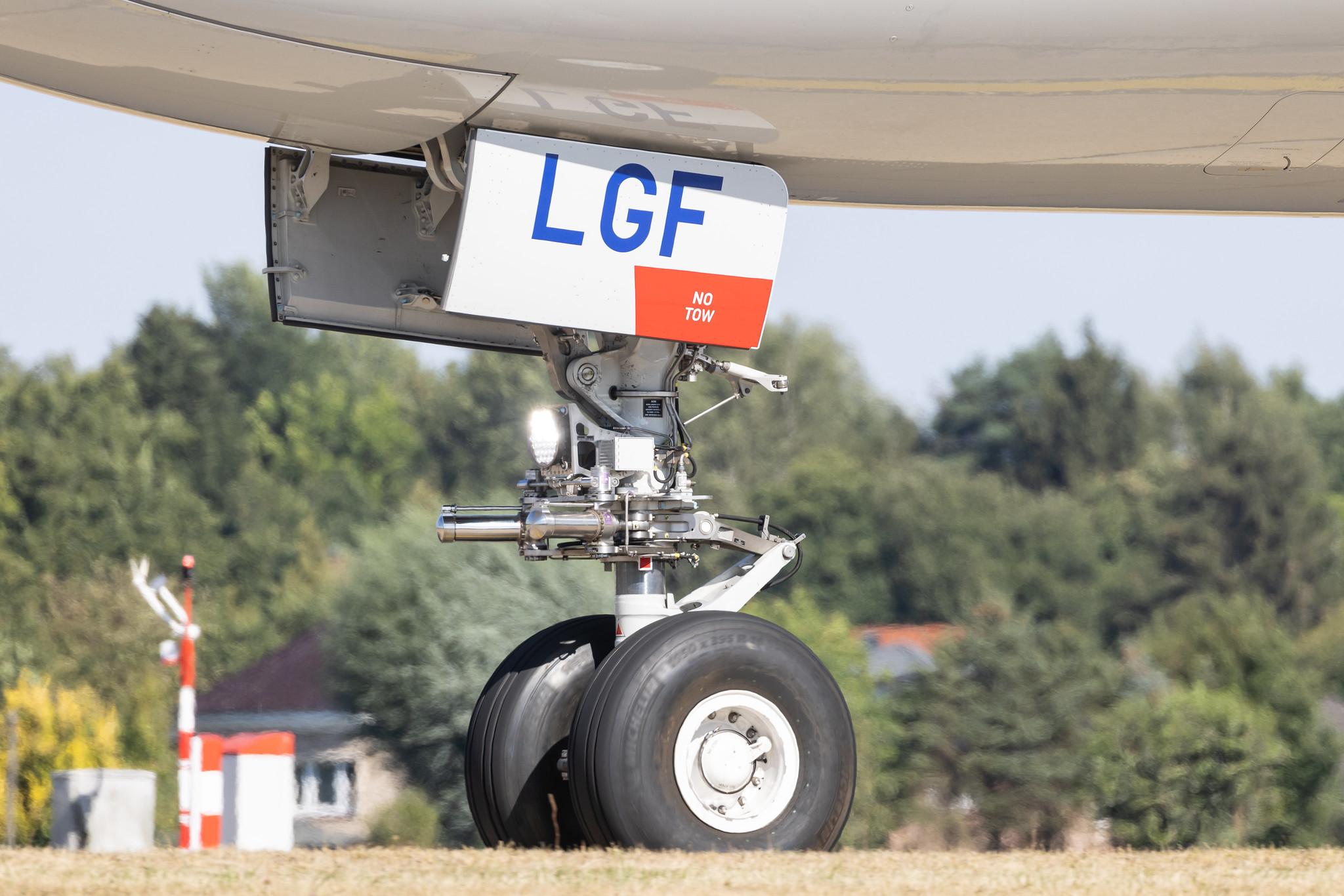 Hamburg Airport: Turkish Airlines (TK / THY) | Airbus A350-941 A359 | TC-LGF | MSN 496