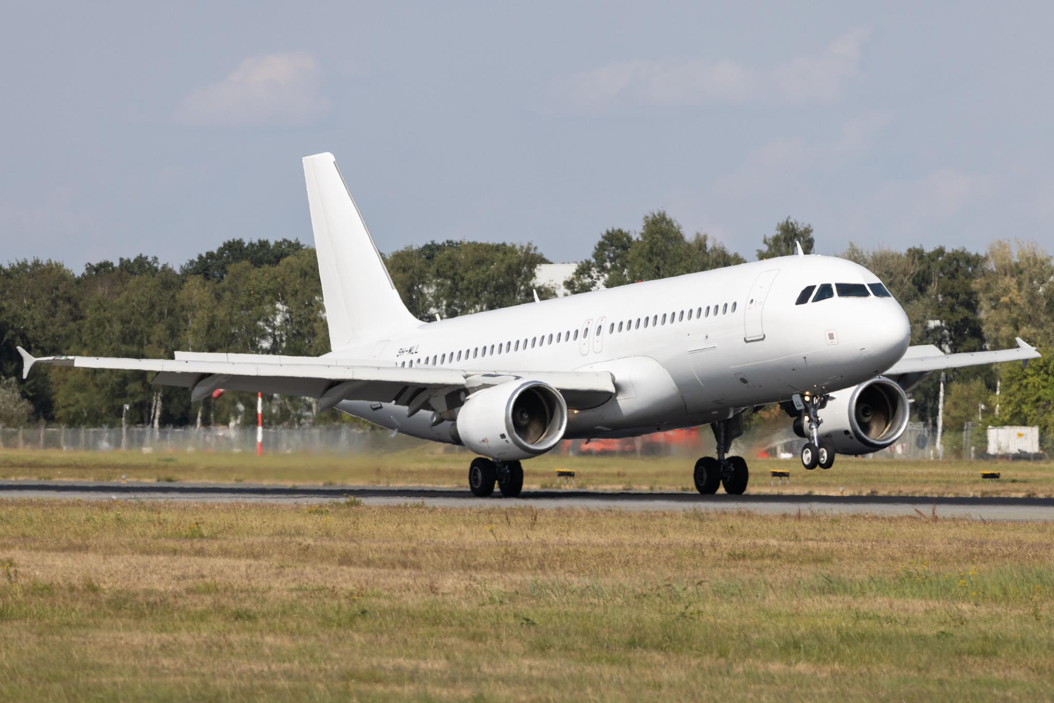 Hamburg Airport: Eurowings (EW / EWG) | Operator: Avion Express Malta |  Airbus A320-214 A320 | 9H-MLL | MSN 5372