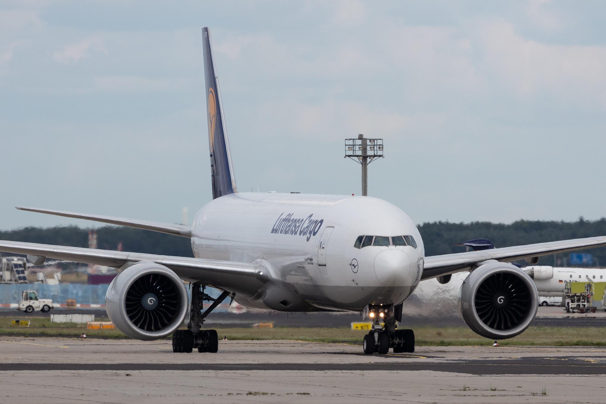 Frankfurt Airport: Lufthansa Cargo (/ GEC) |  Boeing 777-FBT B77L | D-ALFB | MSN 41675