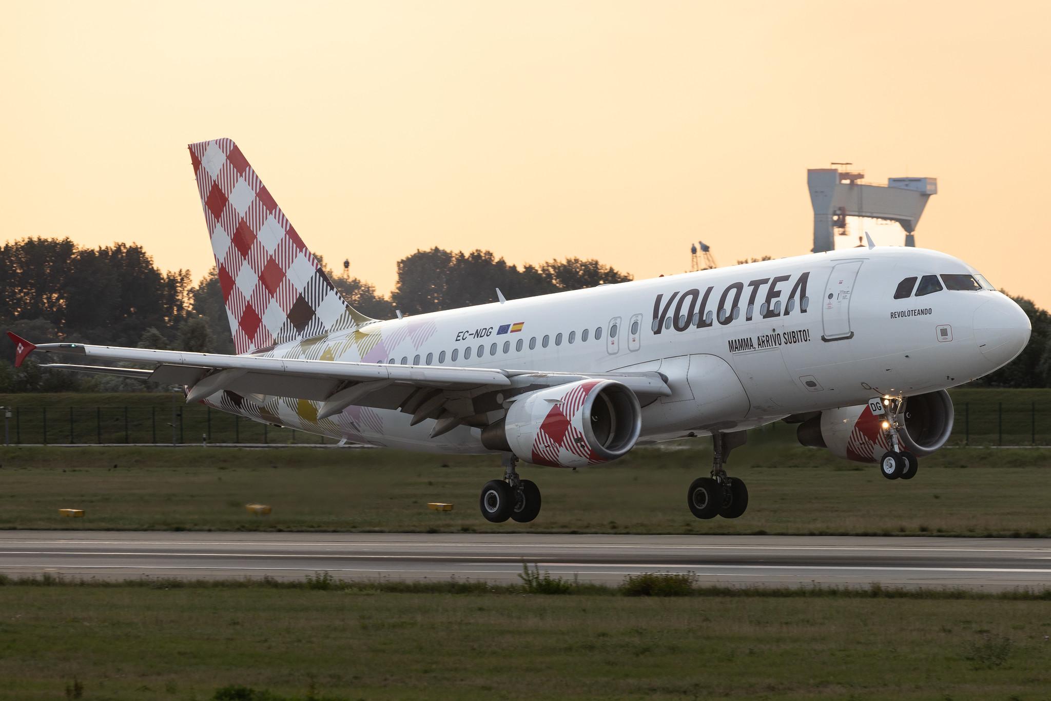 Hamburg Finkenwerder: Volotea (V7 / VOE) | Airbus A319-112 A319 | EC-NDG | MSN 03364