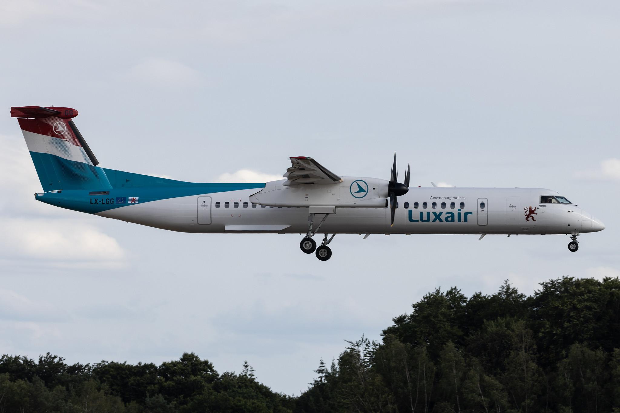 Luxembourg Findel Airport: Luxair (LG / LGL) | De Havilland Canada Dash 8-400 DH8D | LX-LGG | MSN 4418