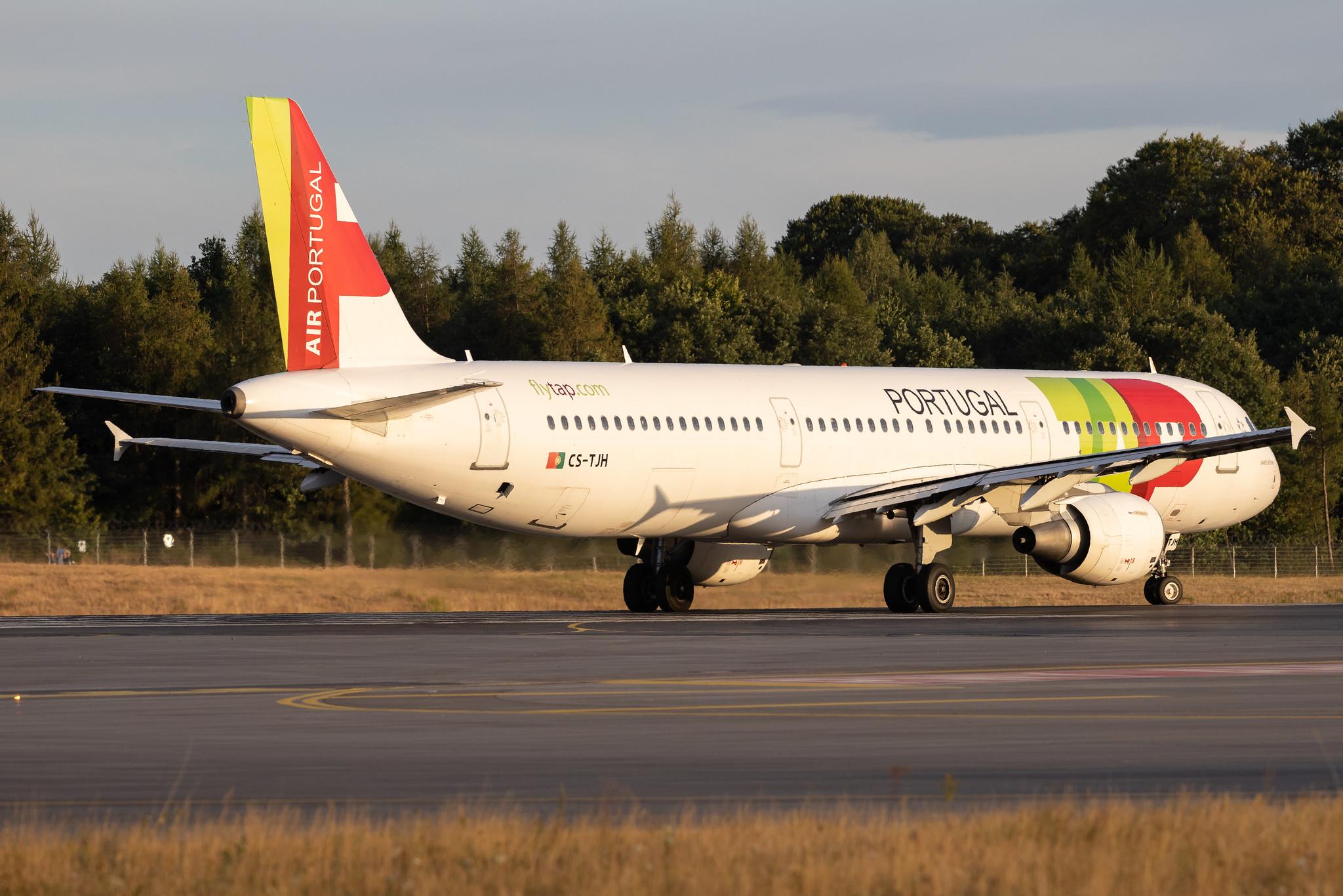 Luxembourg Findel Airport: TAP Air Portugal (TP / TAP) |  Airbus A321-211 A321 | CS-TJH | MSN 2270