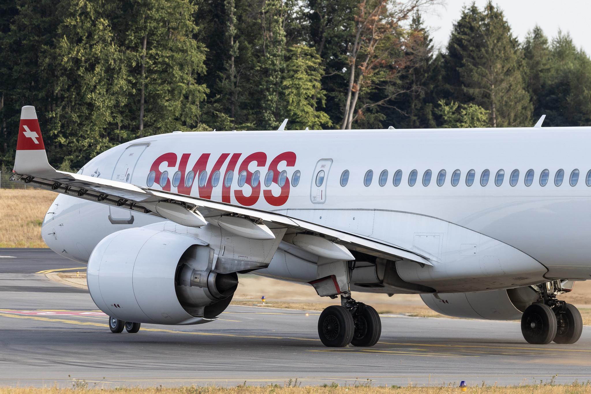 Luxembourg Findel Airport: Swiss (LX / SWR) | Airbus A220-100 BCS1 | HB-JBG | MSN 50016