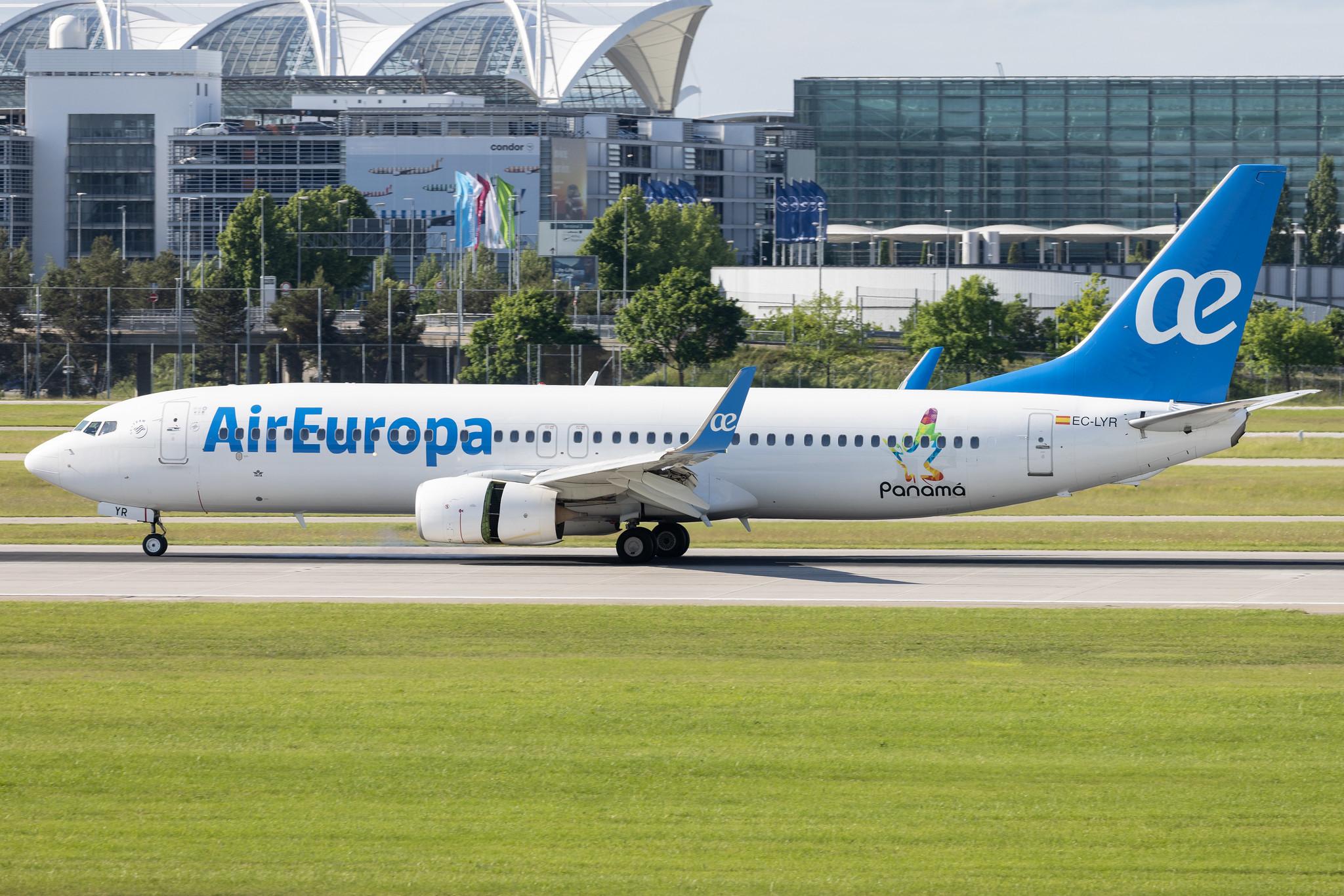 Munich Airport: Air Europa (UX / AEA) | Livery: Panama Sticker | Boeing 737-85P B738 | EC-LYR | MSN 36595