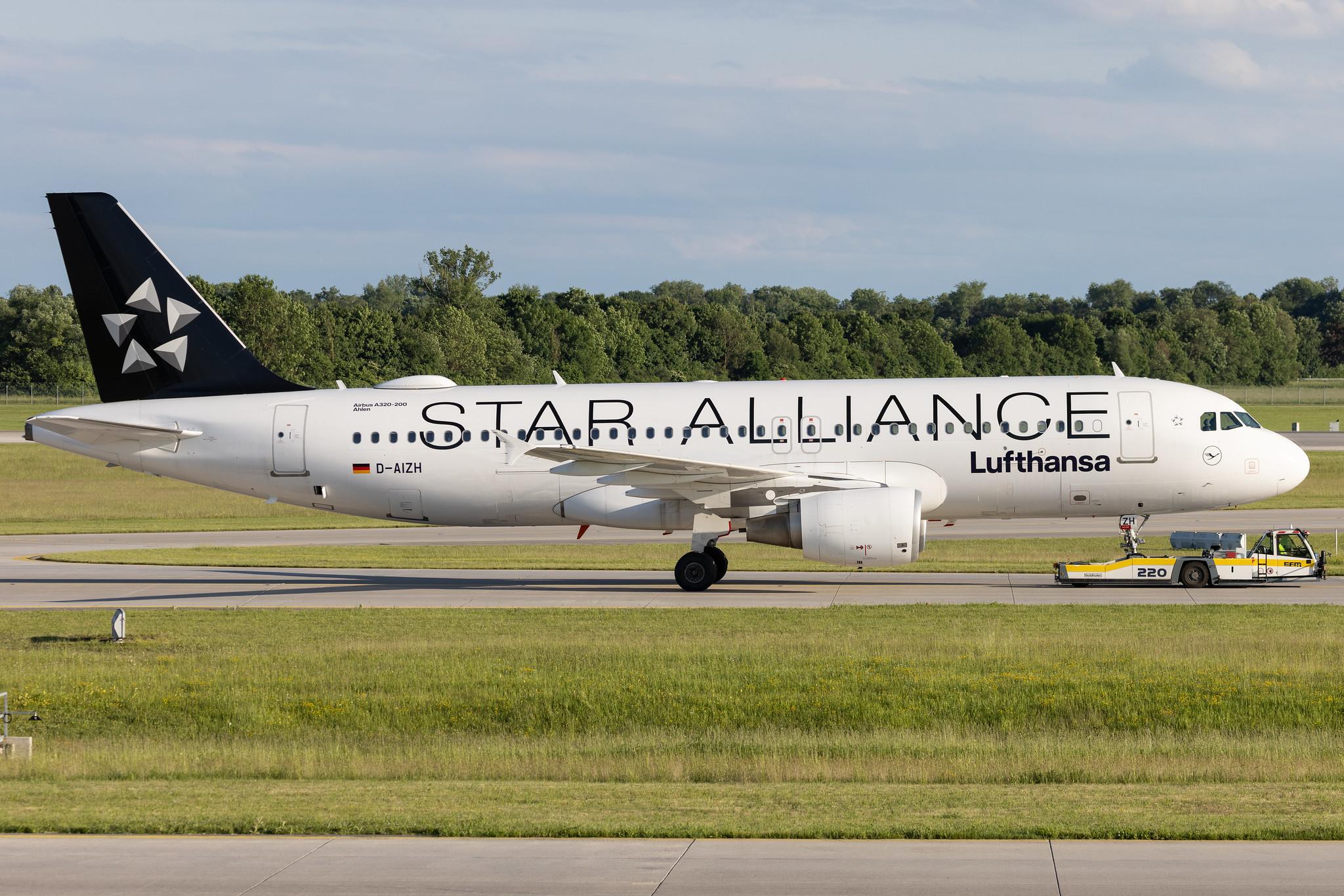 Munich Airport: Lufthansa (LH / DLH) | Livery: Star Alliance Livery | Airbus A320-214 A320 | D-AIZH | MSN 4363