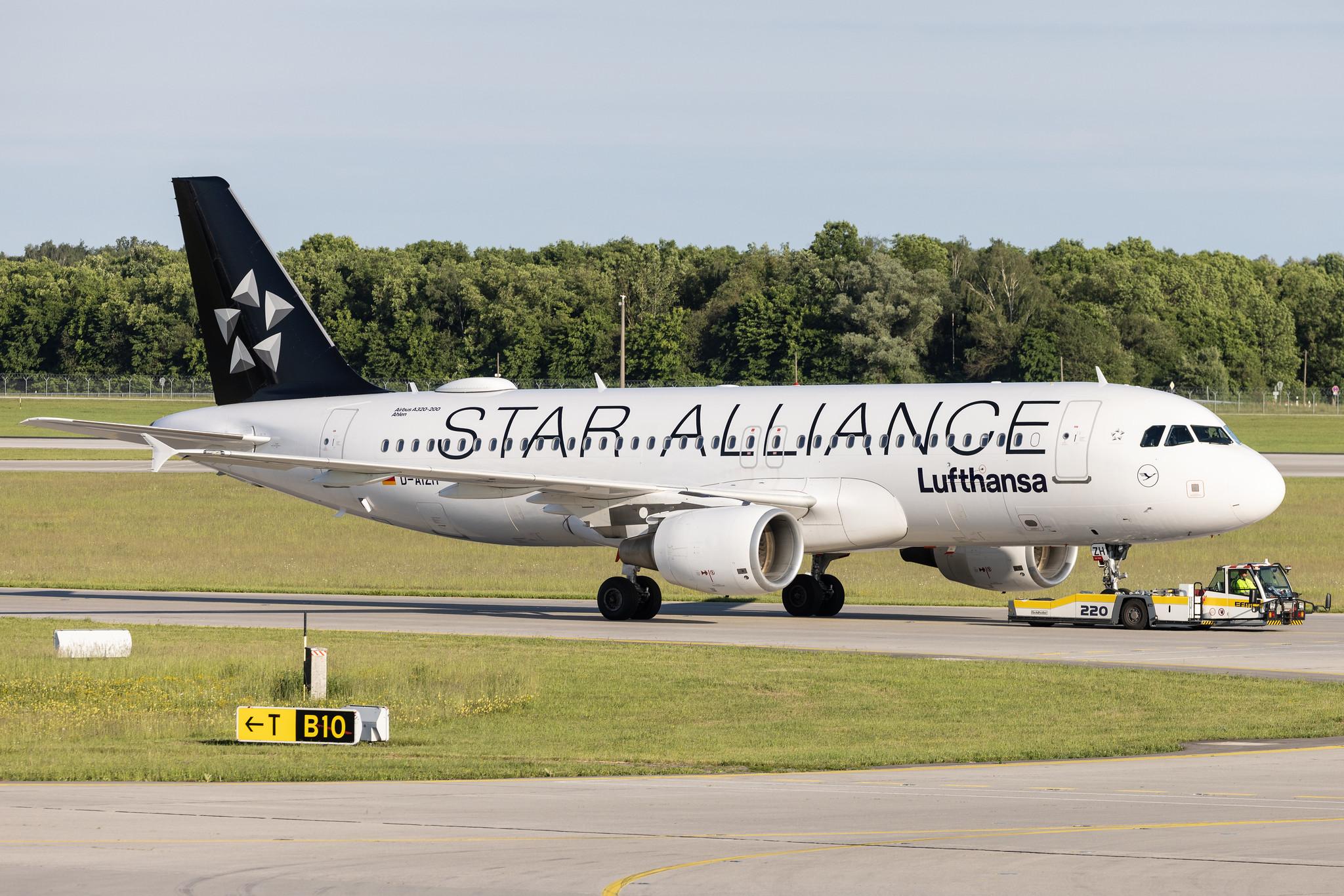 Munich Airport: Lufthansa (LH / DLH) | Livery: Star Alliance Livery | Airbus A320-214 A320 | D-AIZH | MSN 4363