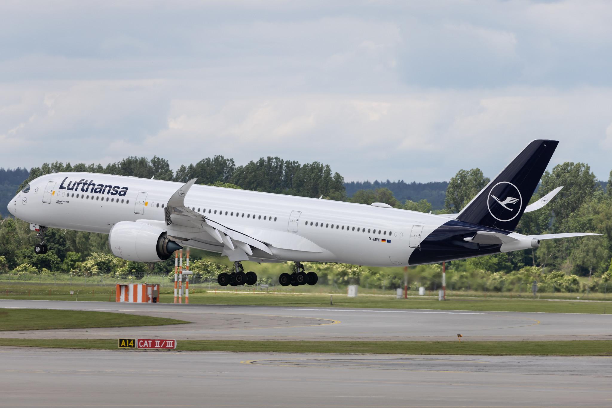Munich Airport: Lufthansa (LH / DLH) | Airbus A350-941 A359 | D-AIVC | MSN 243