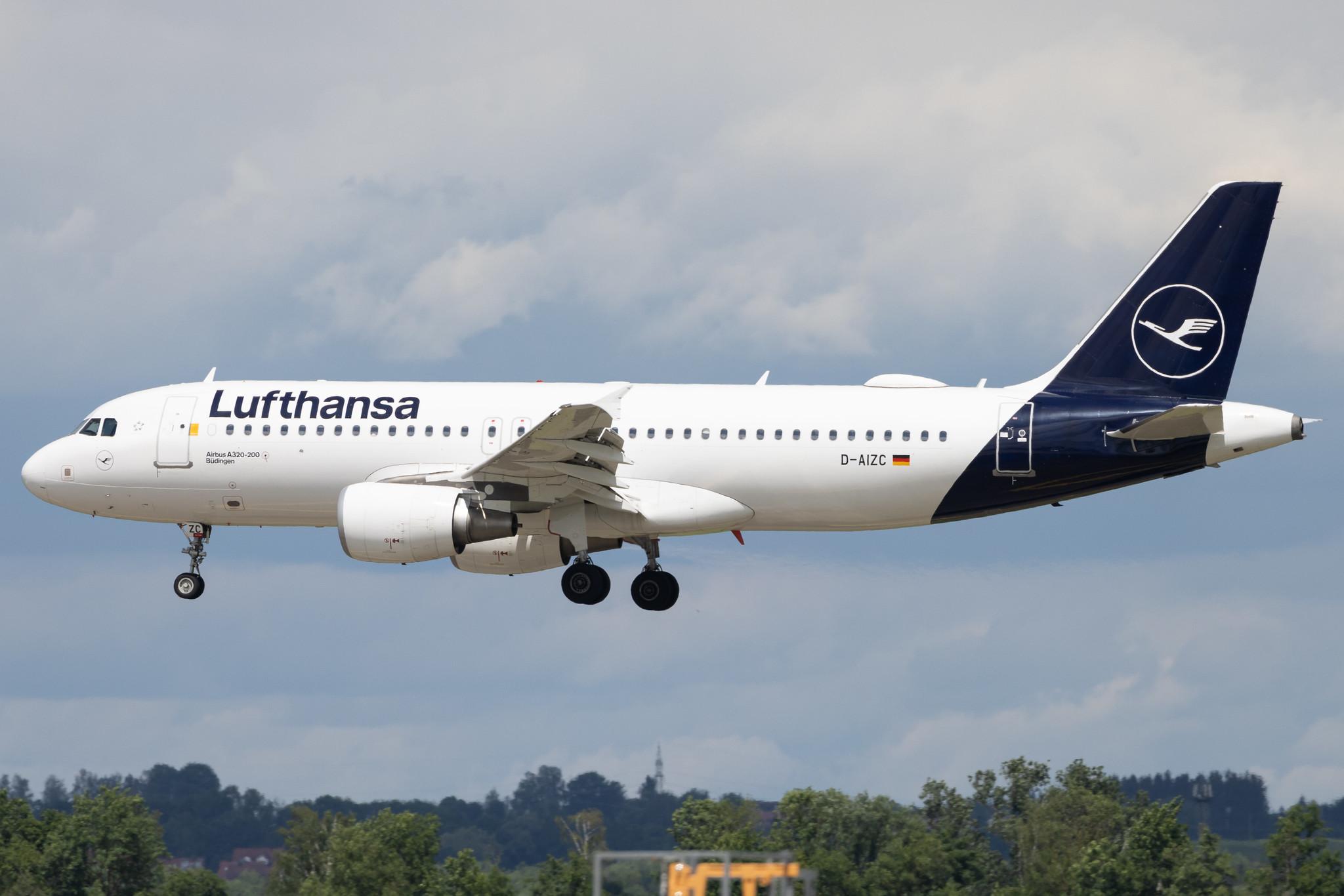 Munich Airport: Lufthansa (LH / DLH) | Airbus A320-214 A320 | D-AIZC | MSN 4153