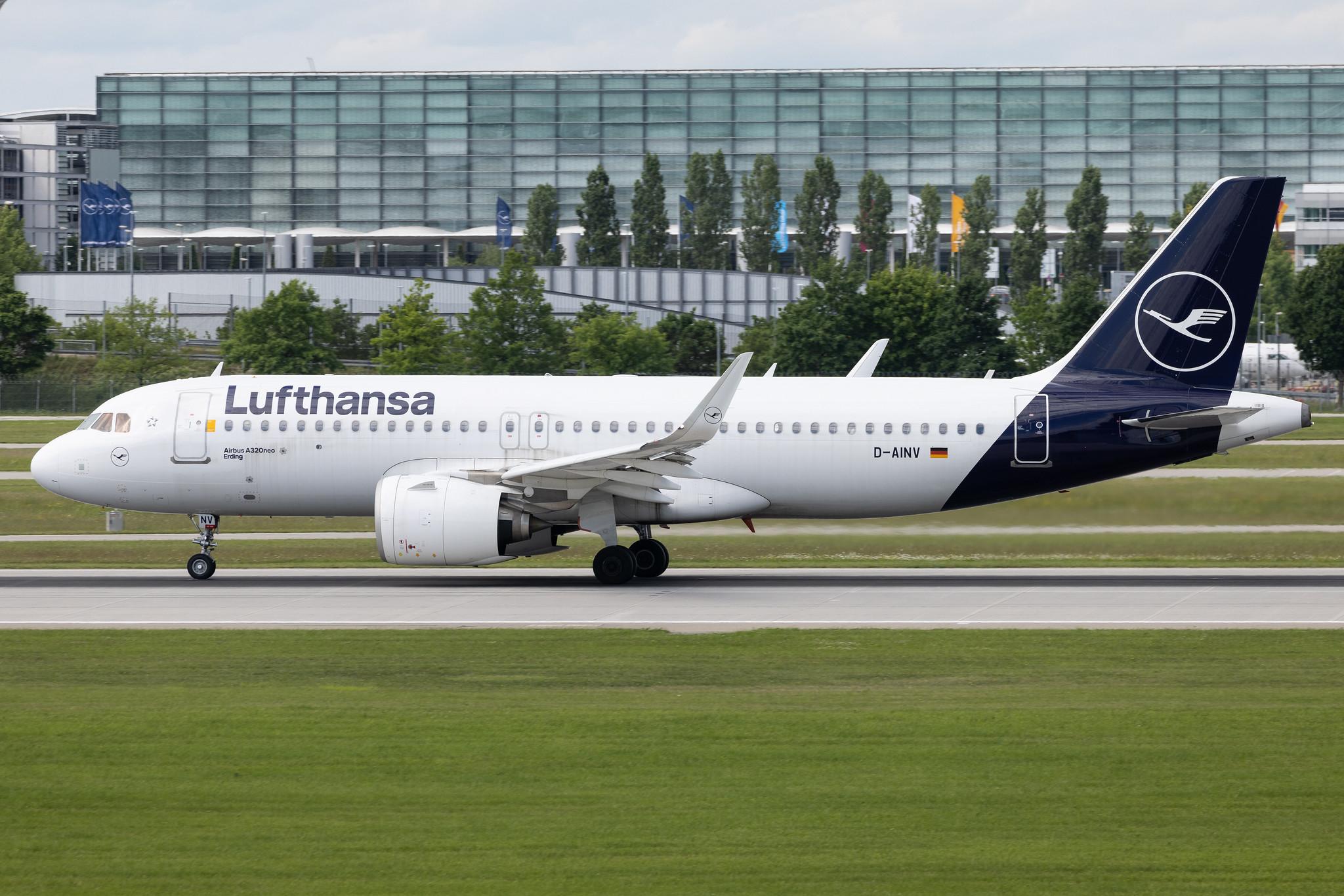 Munich Airport: Lufthansa (LH / DLH) | Airbus A320-214 A320 | D-AIWI | MSN 8951