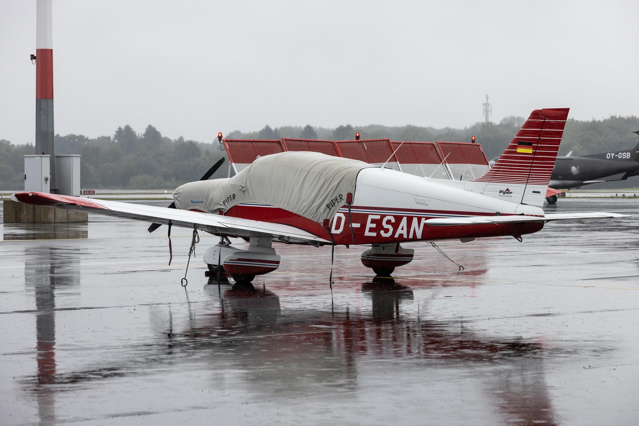 Hamburg Airport: Private Owner | Piper PA-28-181 Archer III P28R | D-ESAN | MSN 2843028