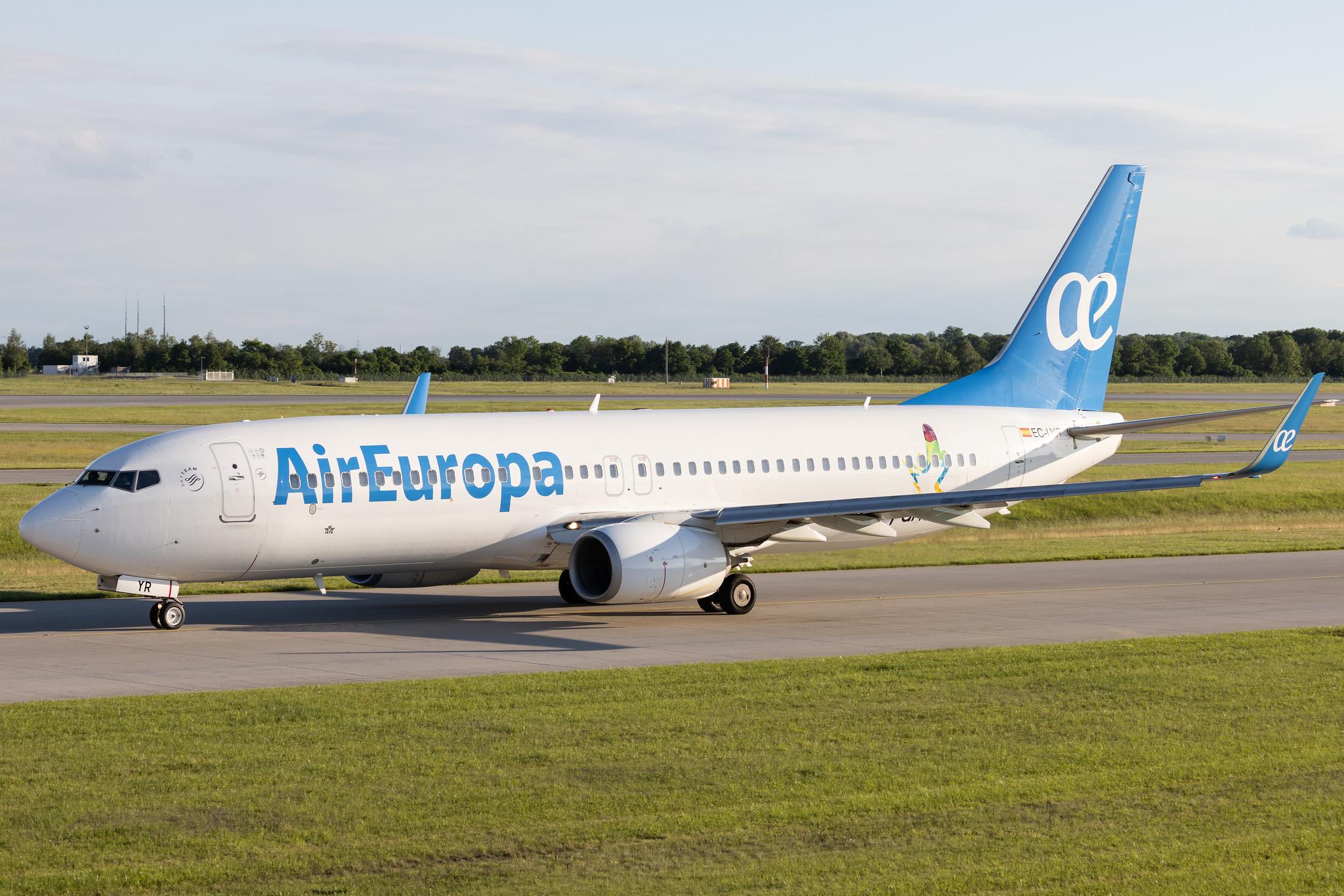 Munich Airport: Air Europa (UX / AEA) | Livery: Panama Sticker | Boeing 737-85P B738 | EC-LYR | MSN 36595