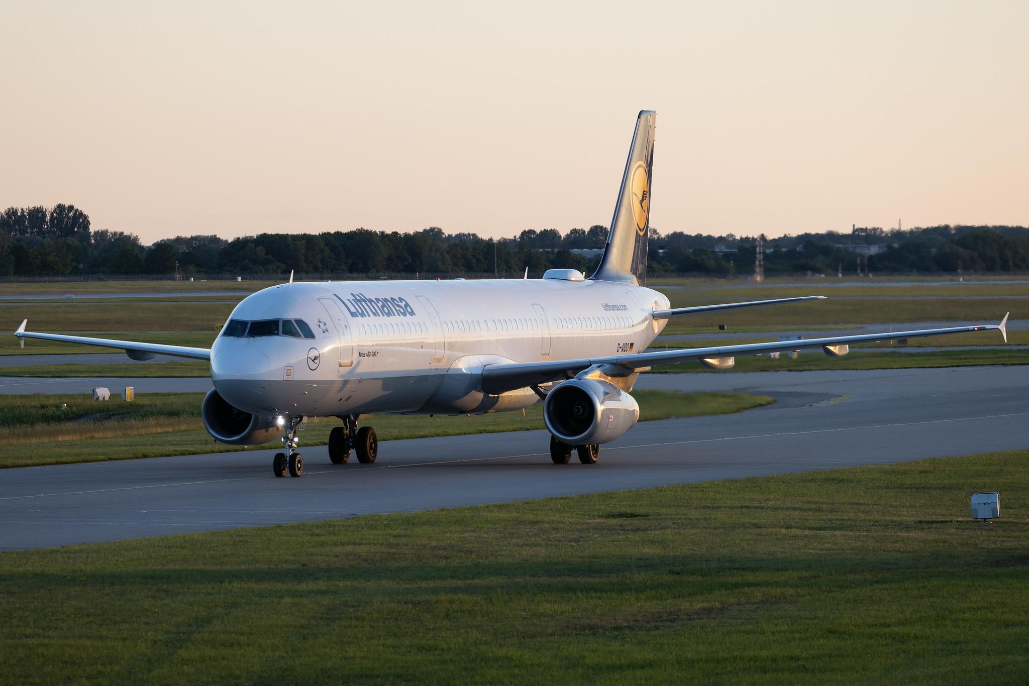 Munich Airport: Lufthansa (LH / DLH) | Airbus A321-231 A321 | D-AIDO | MSN 4994