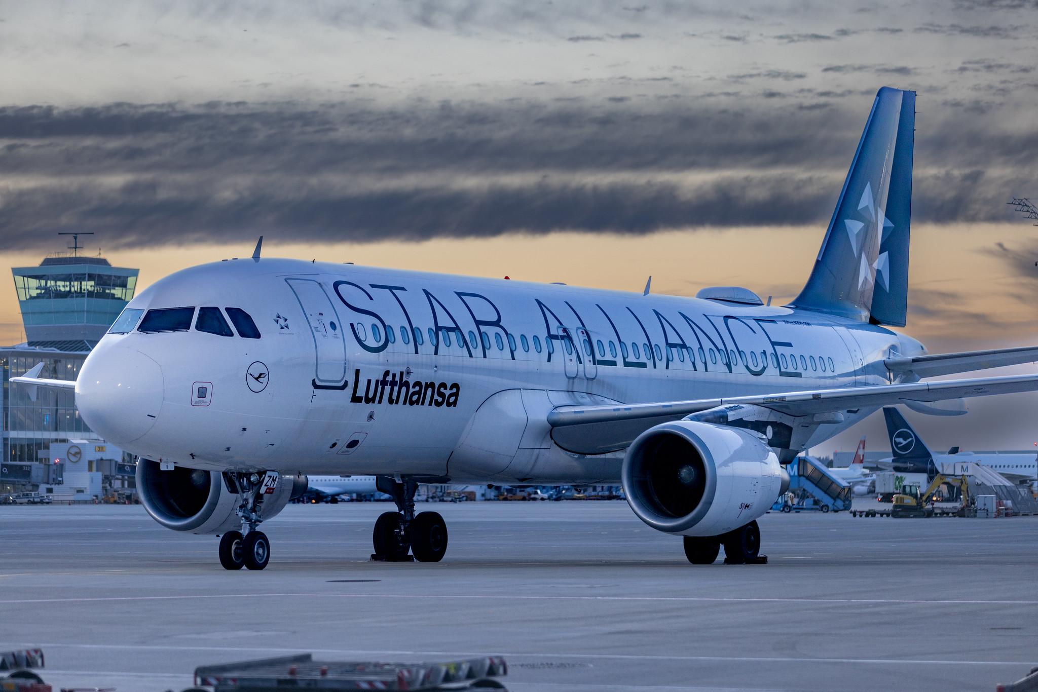 Munich Airport: Lufthansa (LH / DLH) | Livery: Star Alliance Livery | Airbus A320-214 A320 | D-AIZM | MSN 5203