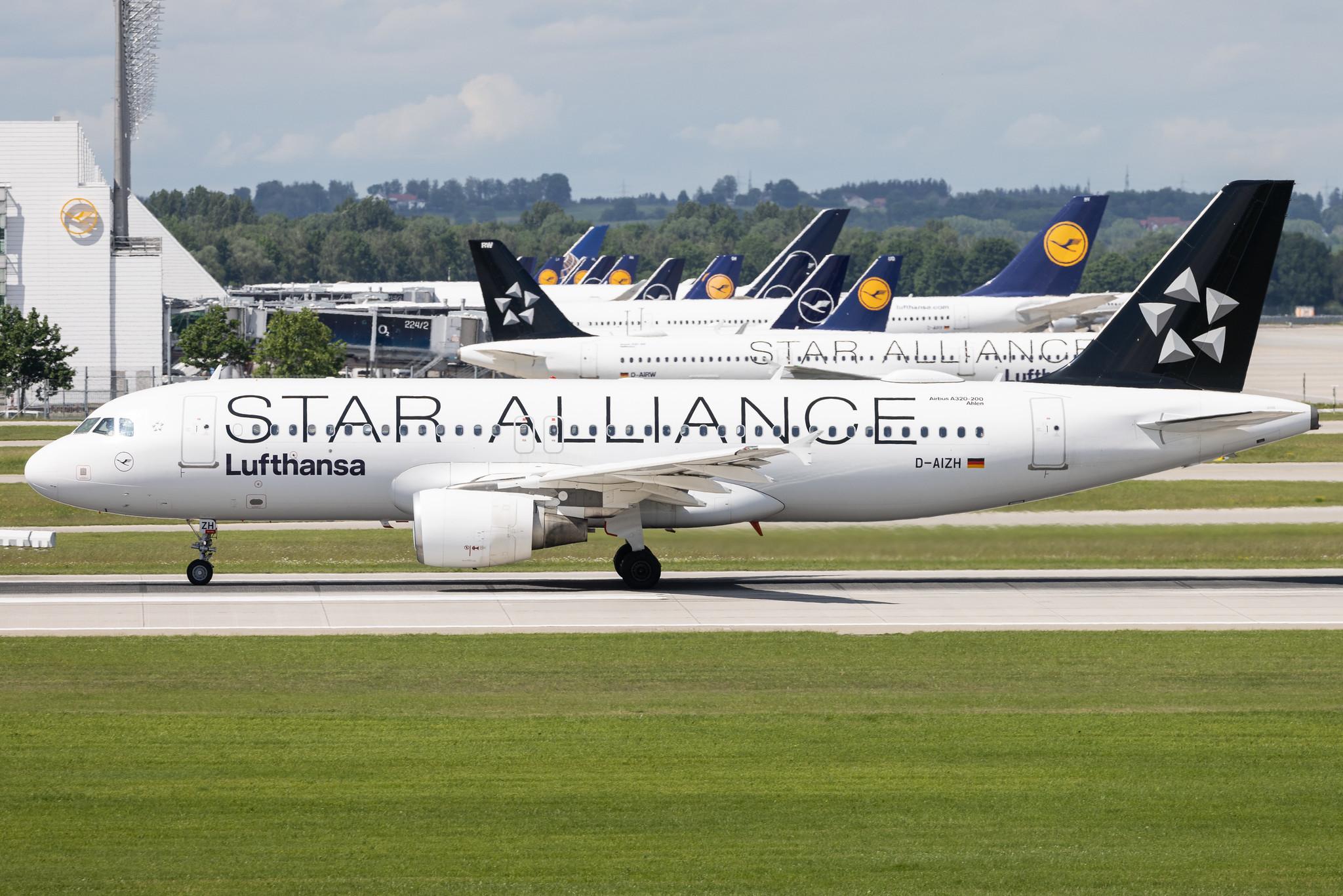 Munich Airport: Lufthansa (LH / DLH) | Livery: Star Alliance Livery | Airbus A320-214 A320 | D-AIZH | MSN 4363