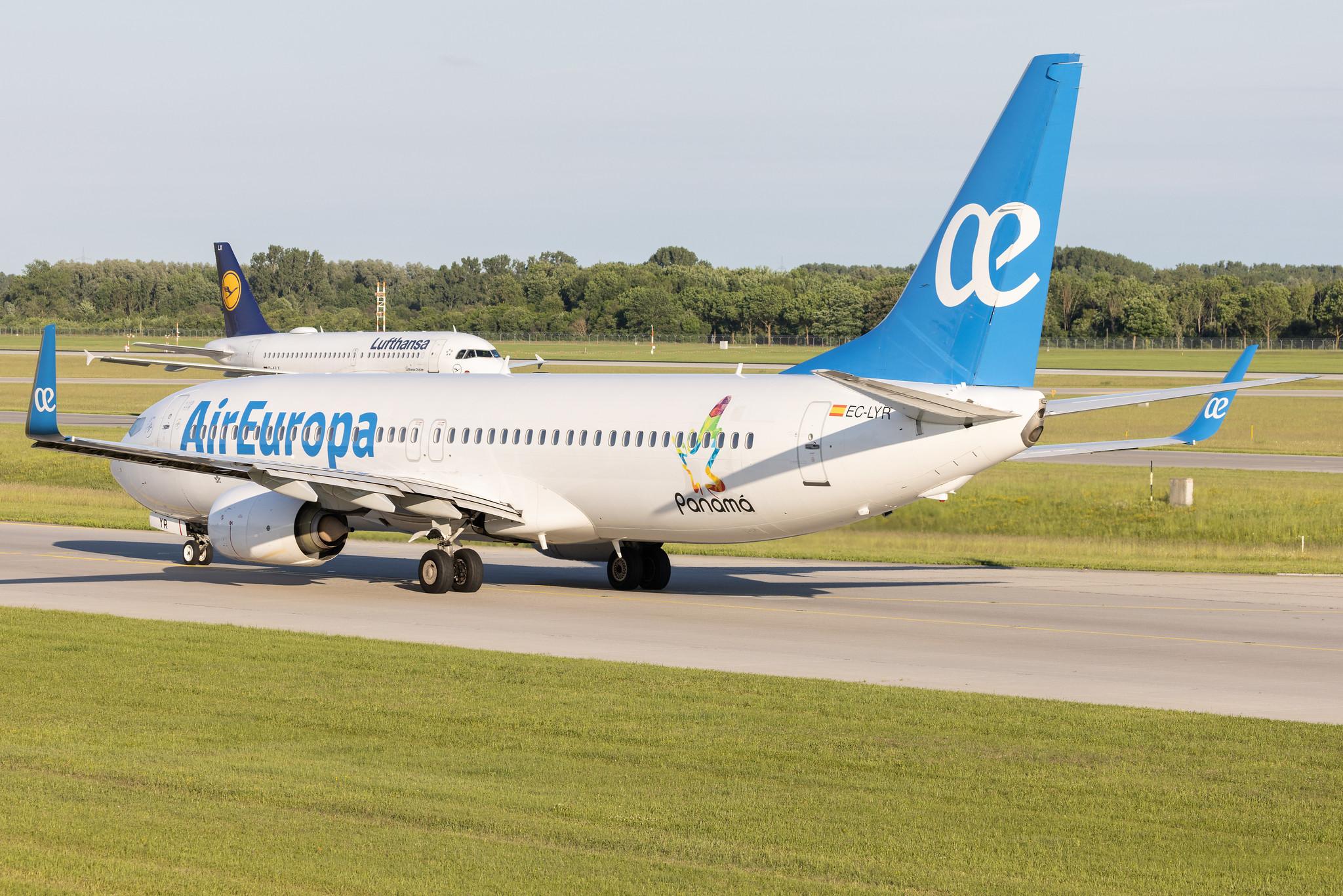 Munich Airport: Air Europa (UX / AEA) | Livery: Panama Sticker | Boeing 737-85P B738 | EC-LYR | MSN 36595