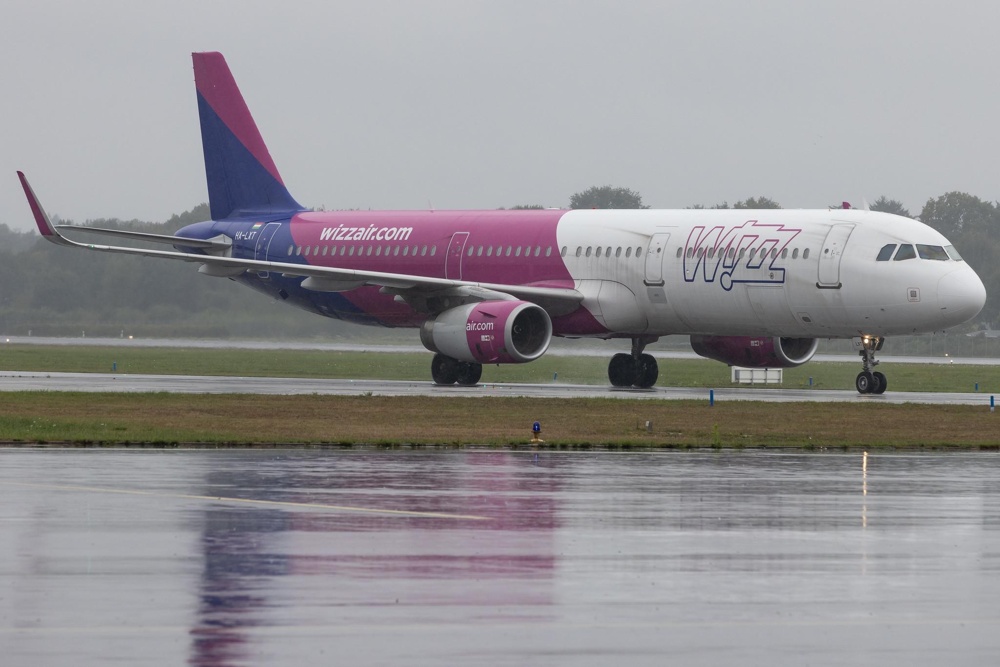 Hamburg Airport: Wizz Air (W6 / WZZ) | Airbus A321-231 A321 | HA-LXT | MSN 7706