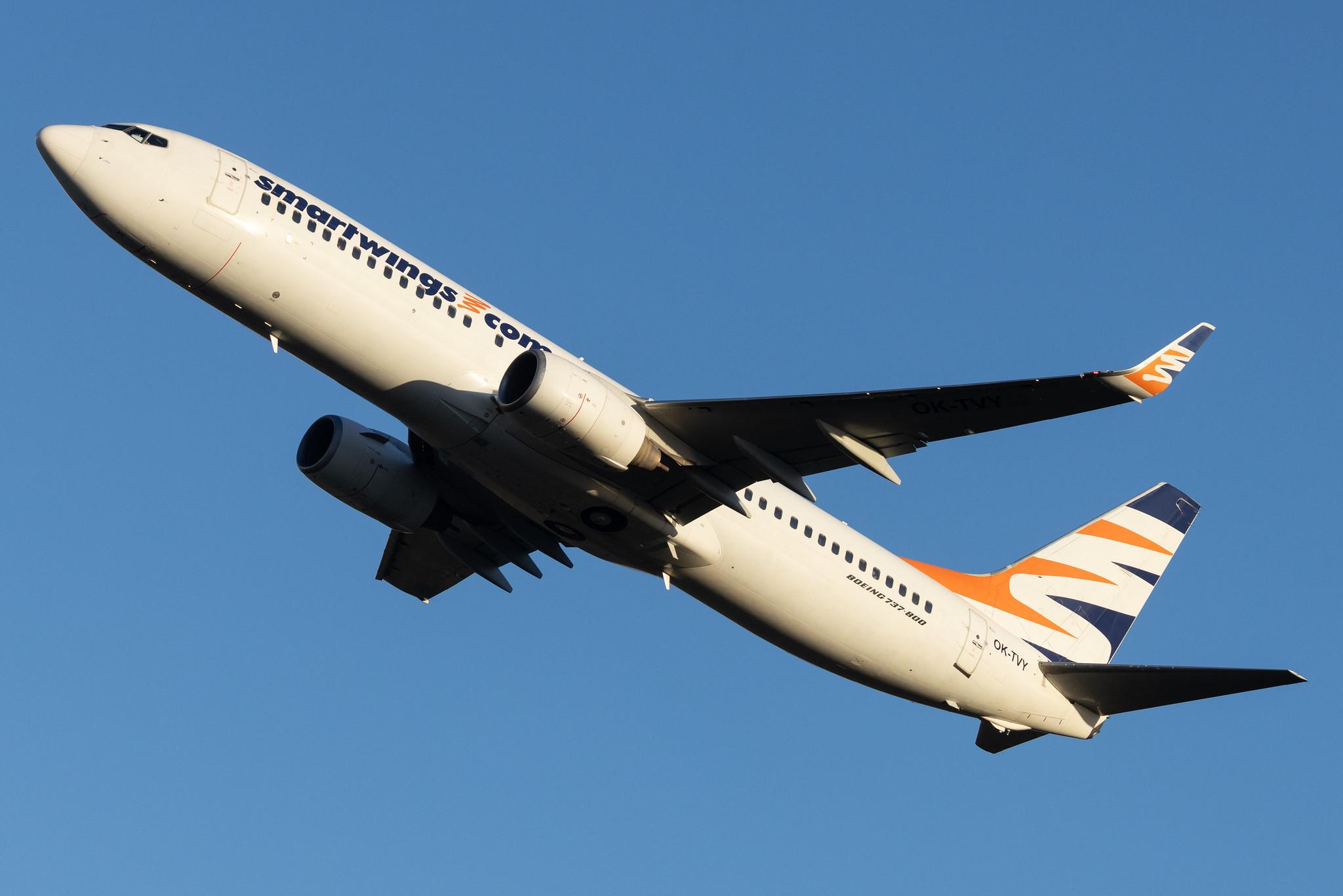 Hamburg Airport: Smartwings (QS / TVS) |  Boeing 737-8Q8 B738 | OK-TVY | MSN 30724