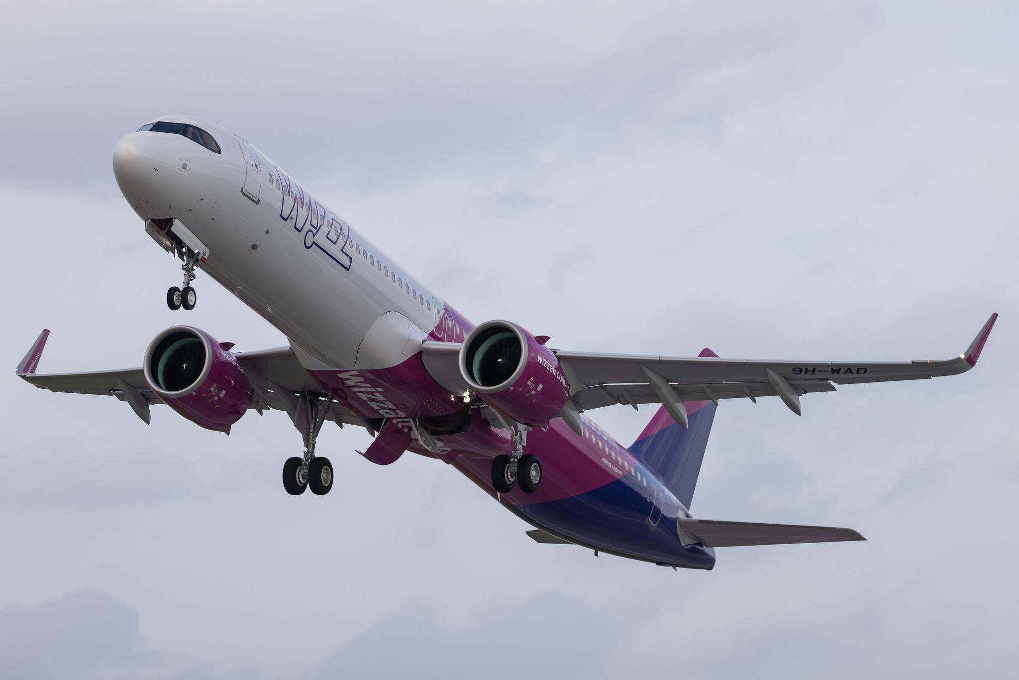 Hamburg Finkenwerder: Wizz Air Malta | Airbus A321-271NX A21N | 9H-WAD | MSN 11066