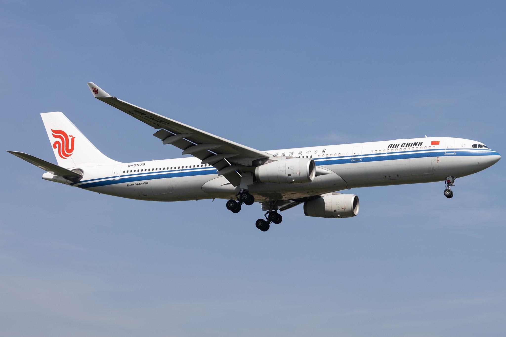 London Heathrow: Air China (CA / CCA) |  Airbus A330-343 A333 | B-5978 | MSN 1673