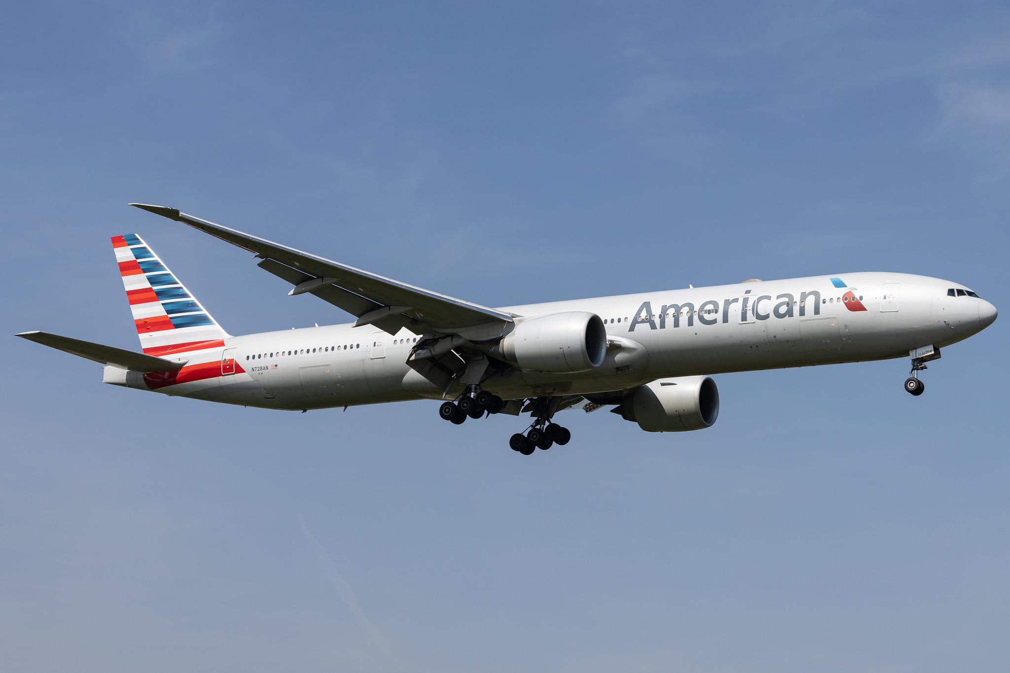 London Heathrow: American Airlines (AA / AAL) |  Boeing 777-323(ER) B77W | N728AN | MSN 31553