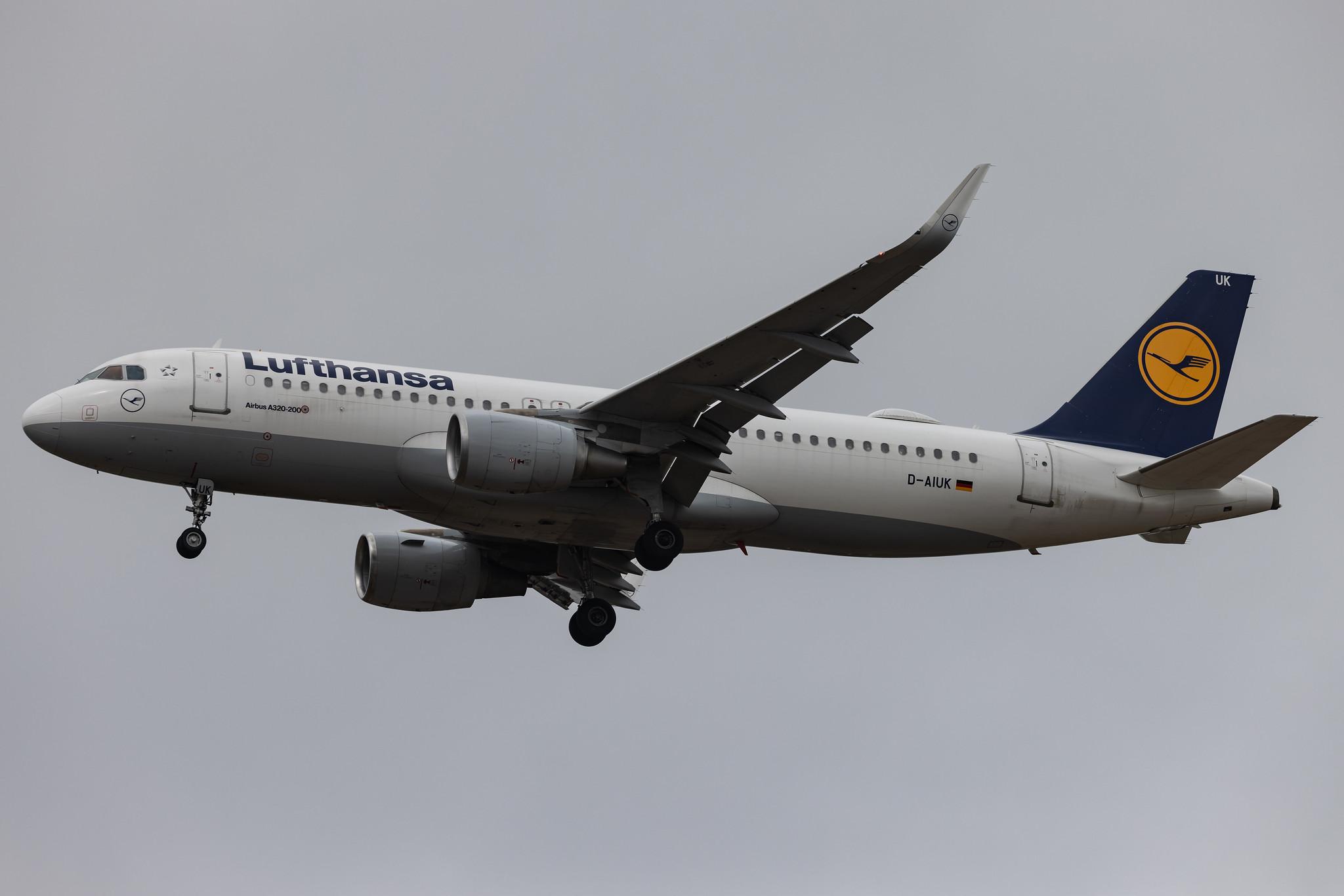 Flughafen Berlin Brandenburg: Lufthansa (LH / DLH) | Airbus A320-214 A320 | D-AIUK | MSN 6423