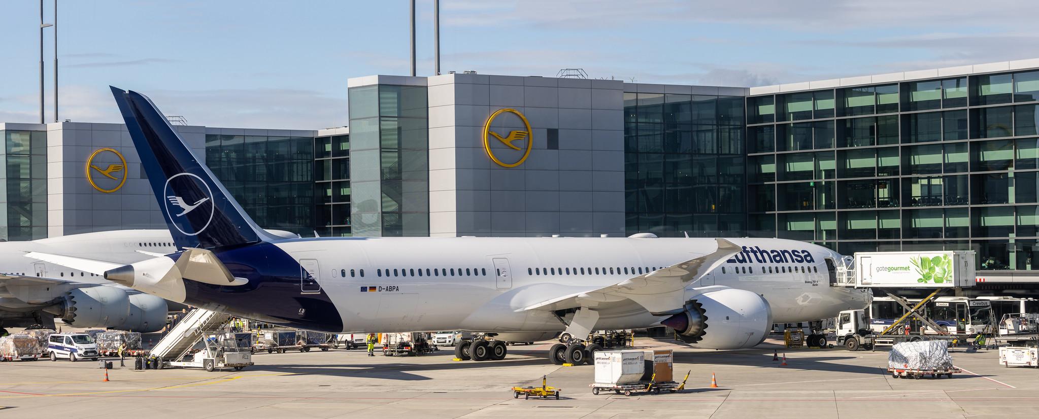 Frankfurt Airport: Lufthansa (LH / DLH) | Boeing 787-9 Dreamliner B789 | D-ABPA | MSN 62730