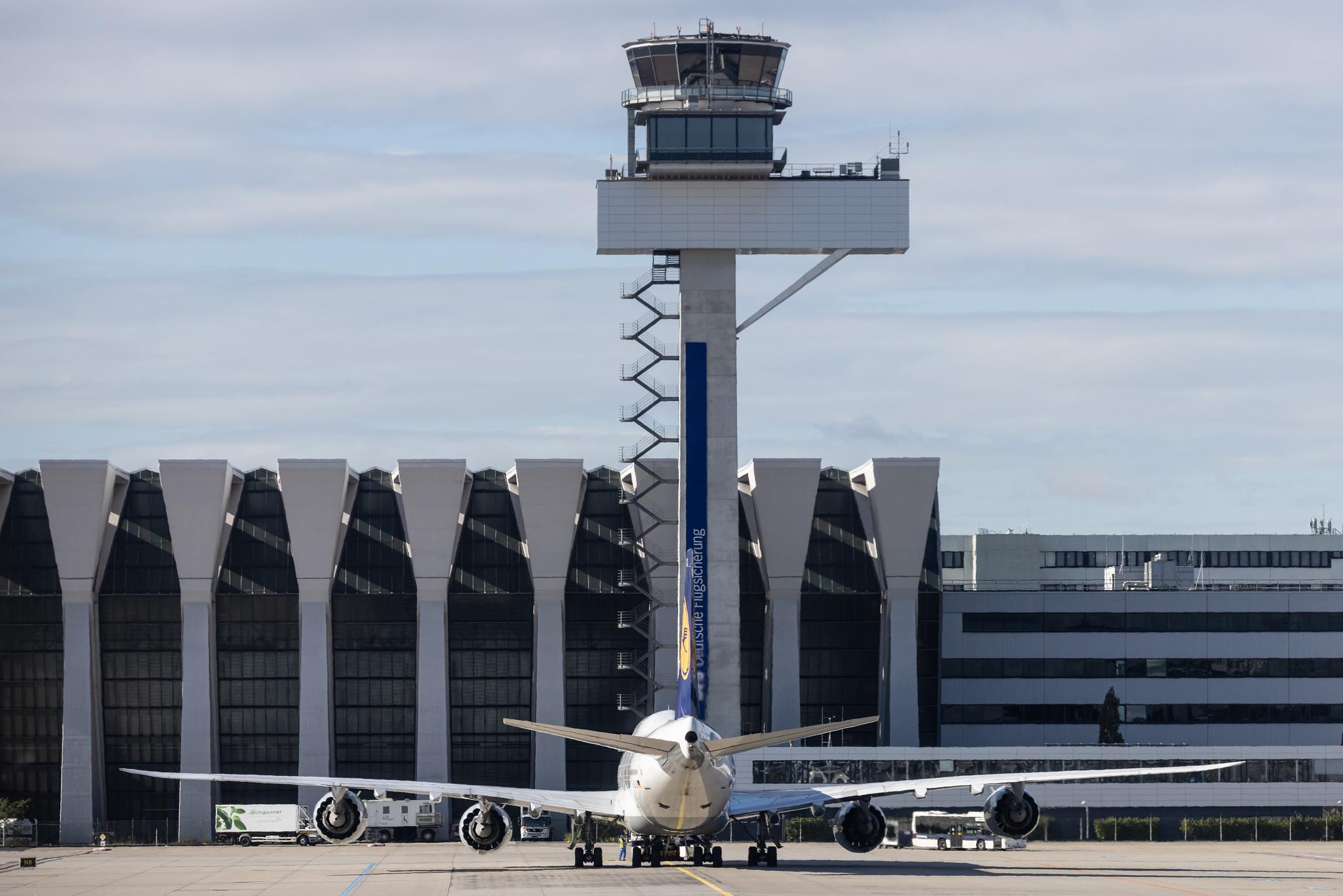 Frankfurt Airport: Lufthansa (LH / DLH) | Boeing 747-830 B748 | D-ABYQ | MSN 37840