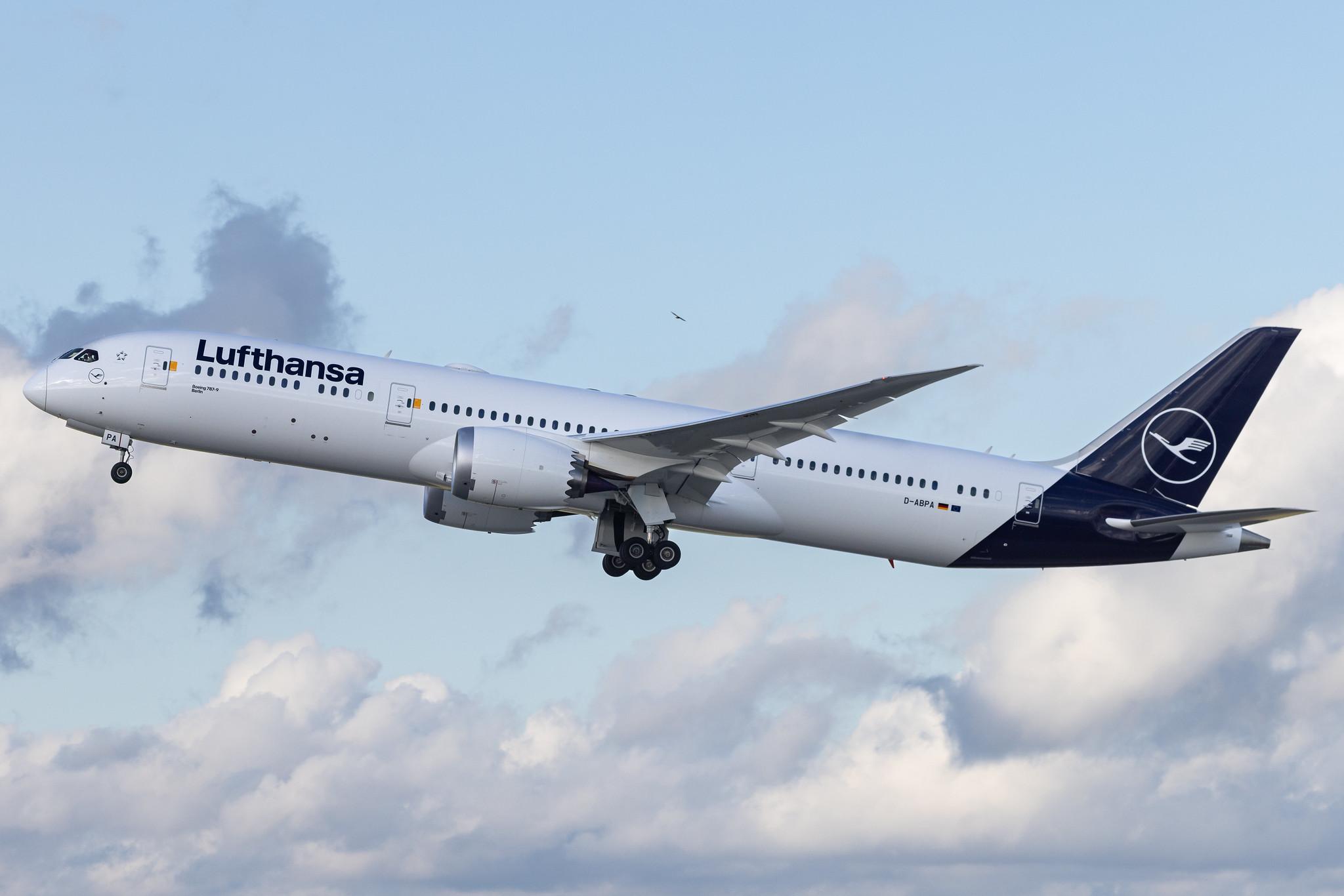 Munich Airport: Lufthansa (LH / DLH) | Boeing 787-9 Dreamliner B789 | D-ABPA | MSN 62730