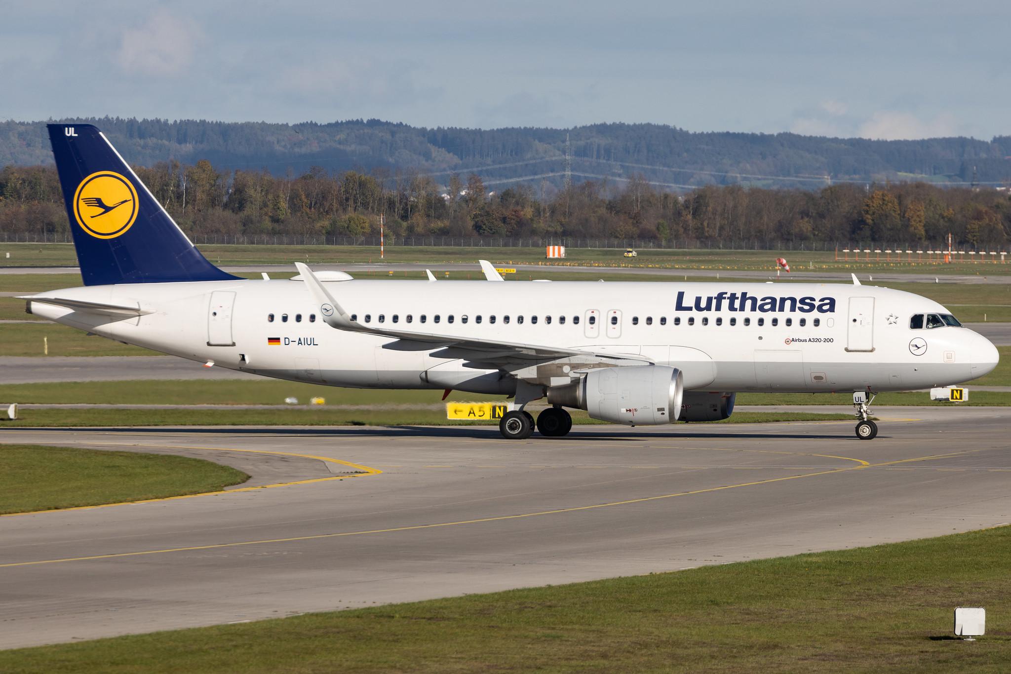 Munich Airport: Lufthansa (LH / DLH) | Airbus A320-214 A320 | D-AIUL | MSN 6521