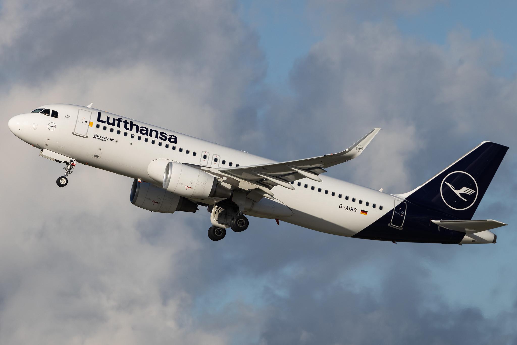 Munich Airport: Lufthansa (LH / DLH) | Airbus A320-214 A320 | D-AIWG | MSN 8902