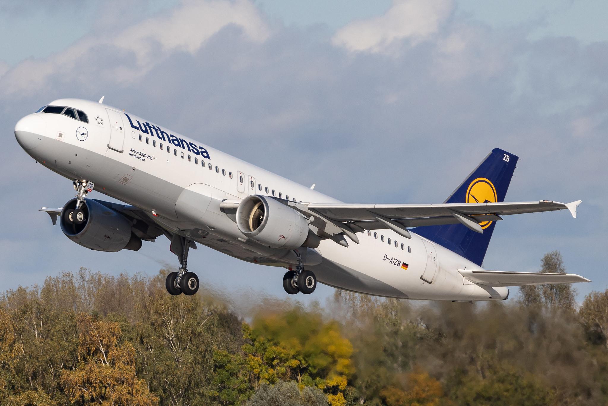 Munich Airport: Lufthansa (LH / DLH) | Airbus A320-214 A320 | D-AIZB | MSN 4120