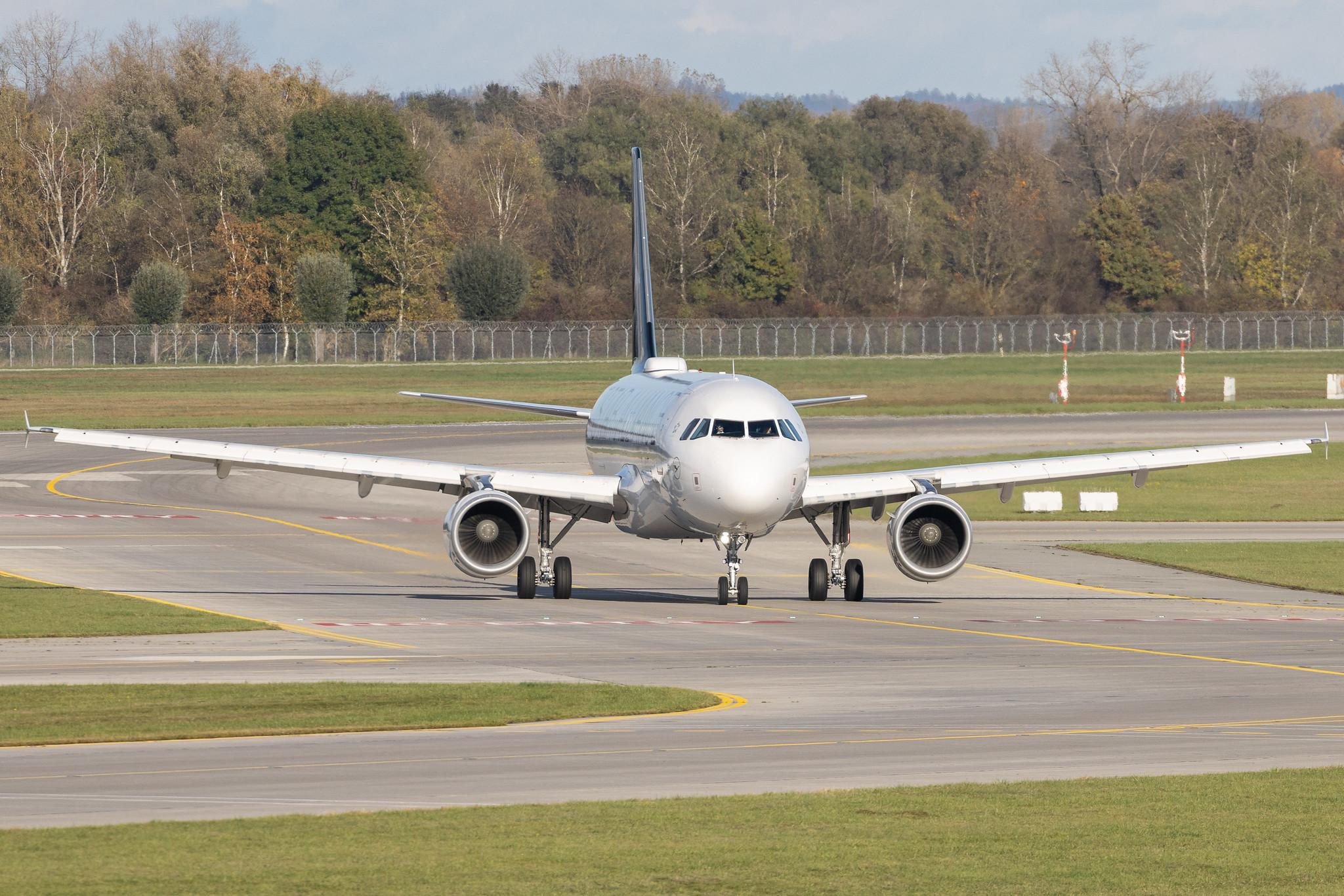 Munich Airport: Lufthansa (LH / DLH) | Livery: Star Alliance Livery | Airbus A320-214 A320 | D-AIZM | MSN 5203