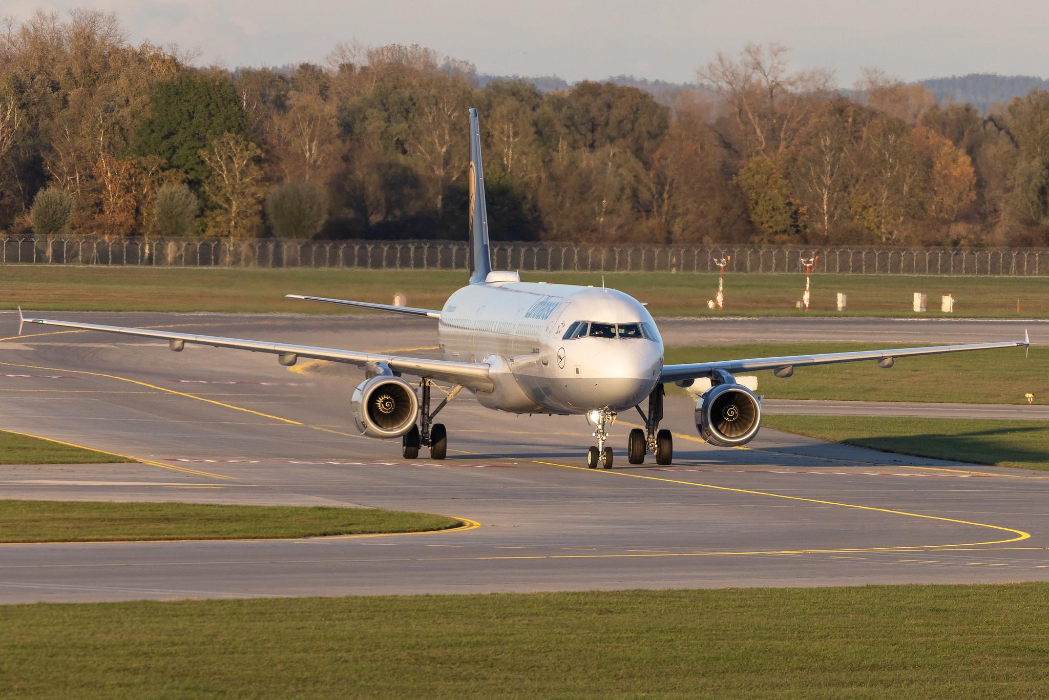 Munich Airport: Lufthansa (LH / DLH) | Airbus A321-231 A321 | D-AIDO | MSN 4994