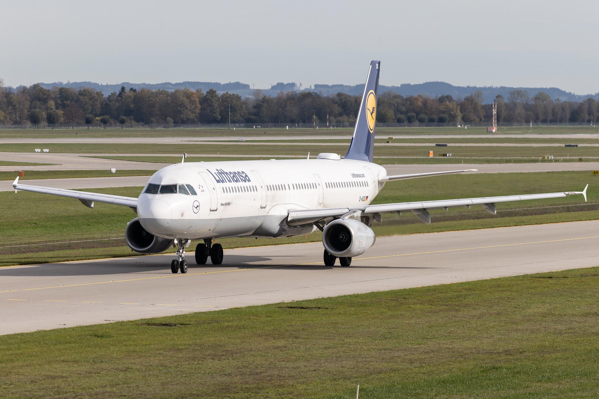 Munich Airport: Lufthansa (LH / DLH) | Airbus A321-231 A321 | D-AIDQ | MSN 5028