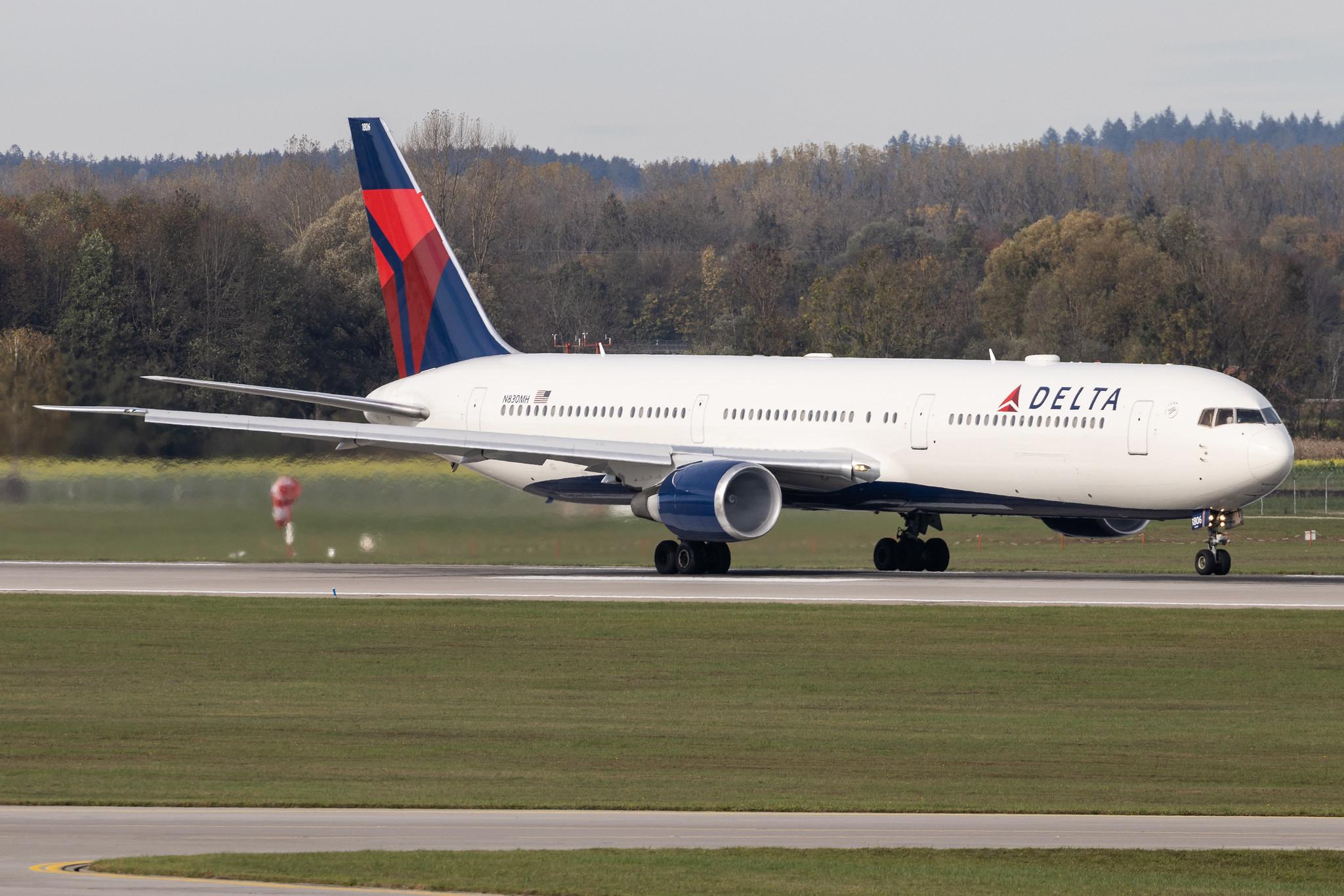 Munich Airport: Delta Air Lines (DL / DAL) | Boeing 767-432(ER) B764 | N830MH | MSN 29701