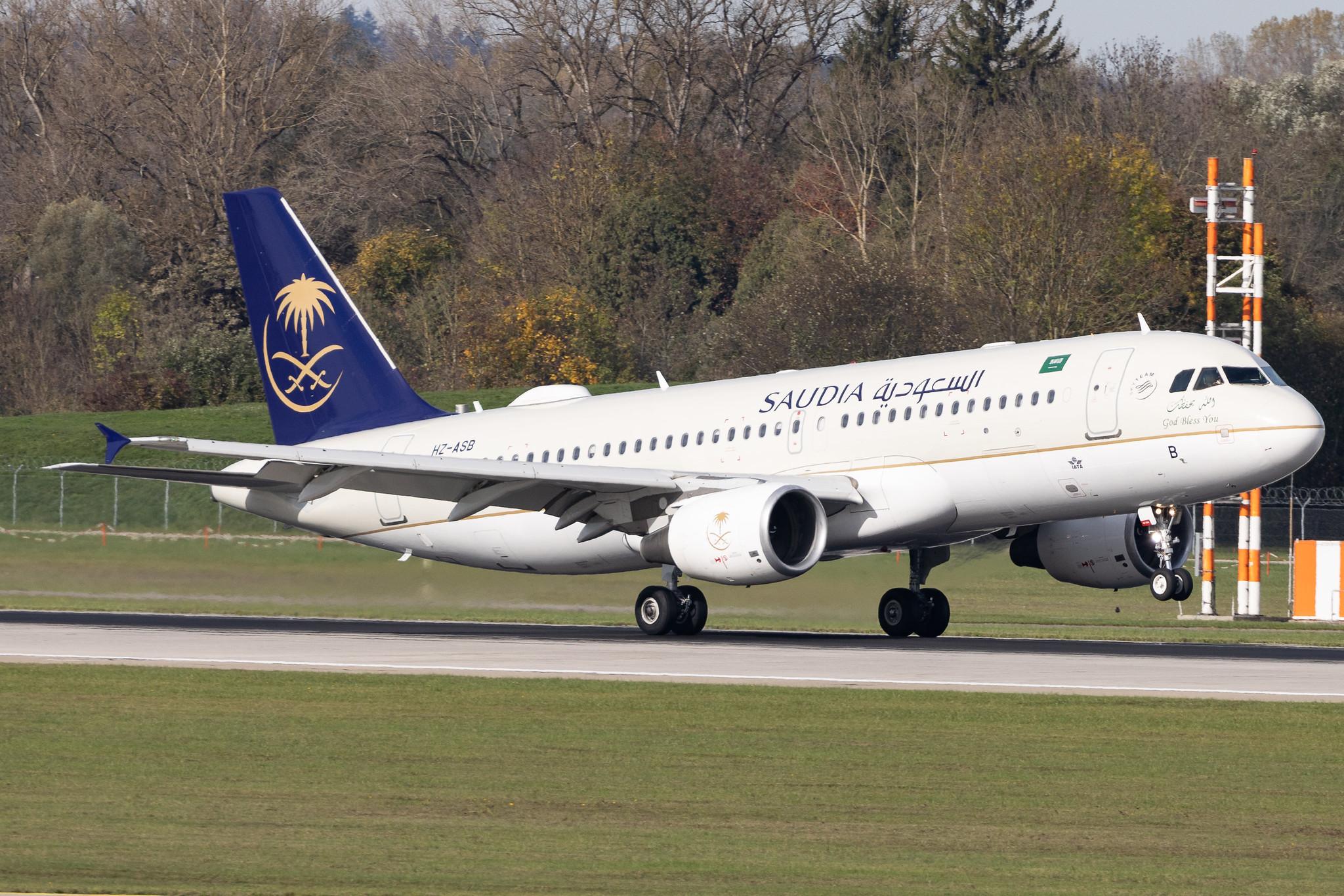 Munich Airport: Saudia (SV / SVA) | Airbus A320-214 A320 | HZ-ASB | MSN 4090