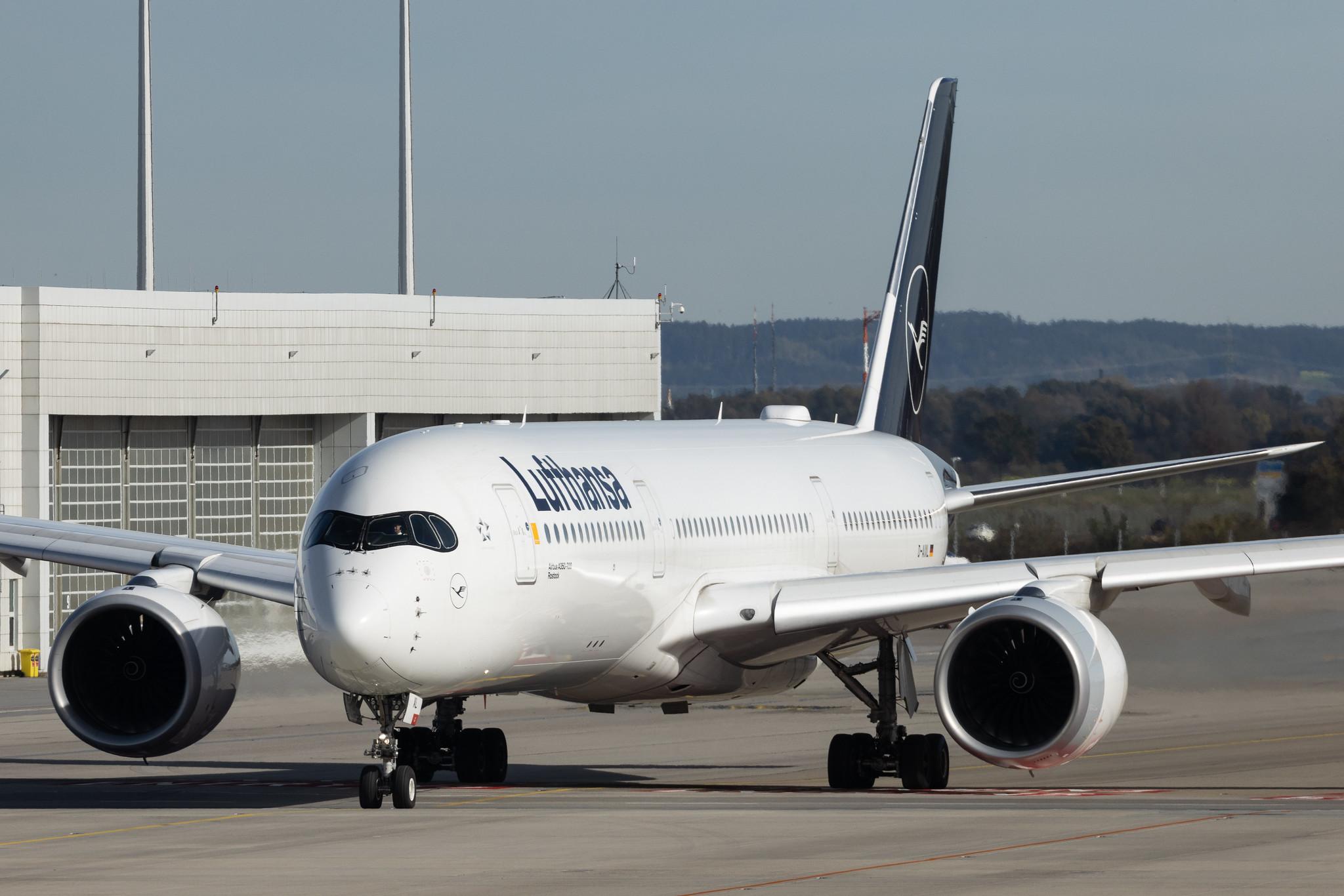 Munich Airport: Lufthansa (LH / DLH) | Airbus A350-941 A359 | D-AIXL | MSN 255