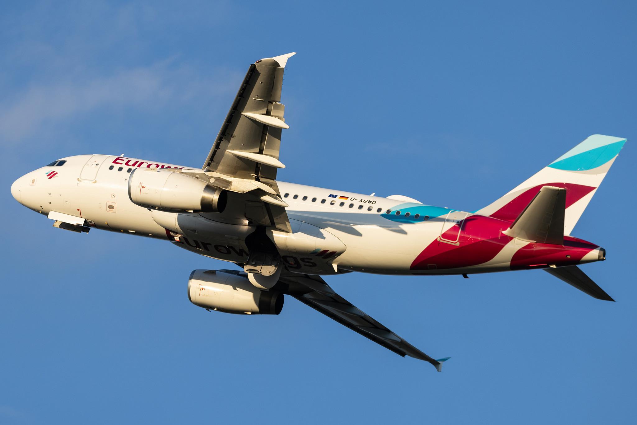 Hamburg Airport: Eurowings (EW / EWG) | Airbus A319-132 A319 | D-AGWD | MSN 3011