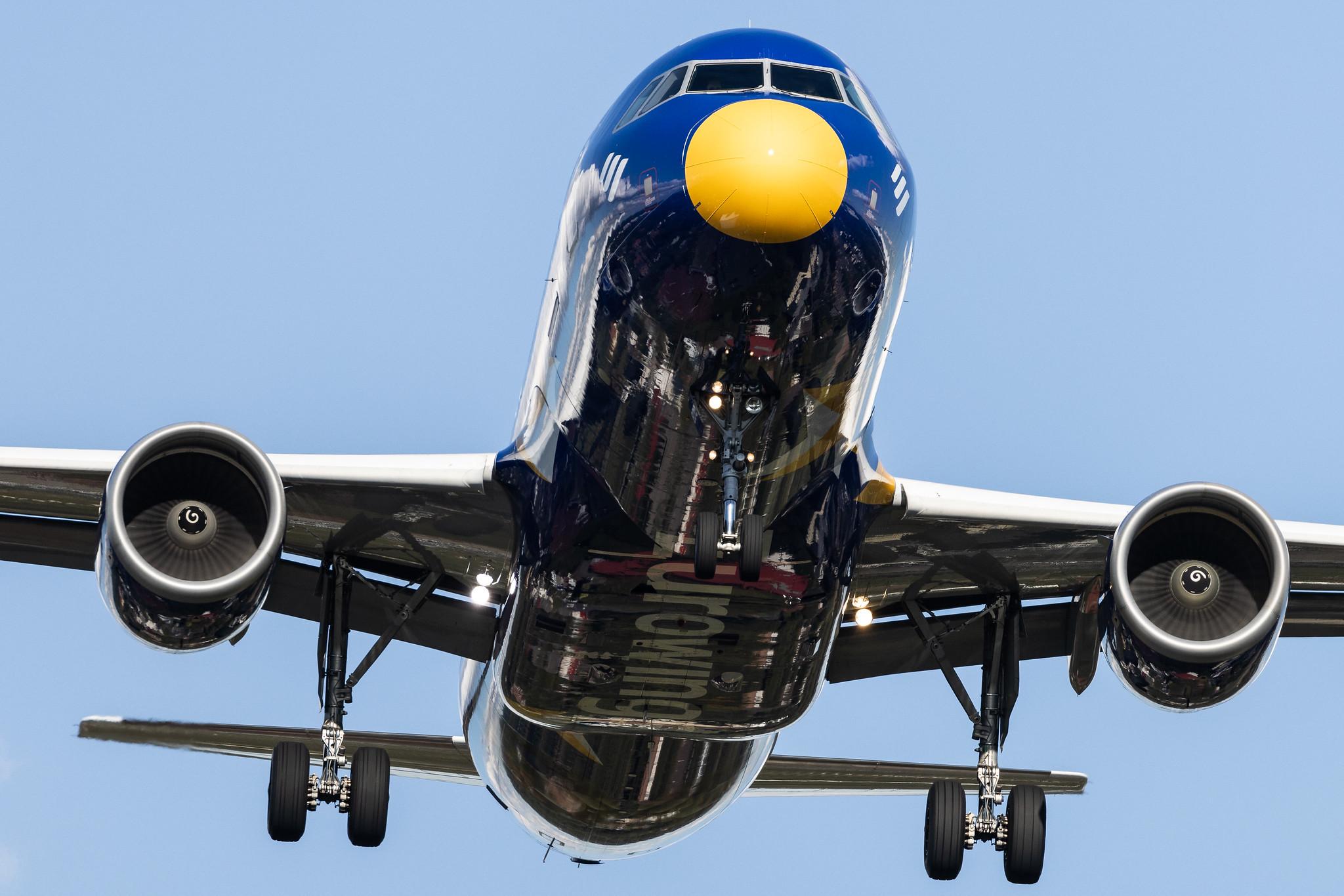 Hamburg Airport: Eurowings (EW / EWG) | Livery: Europa Park Livery | Airbus A320-214 A320 | D-ABDQ | MSN 3121
