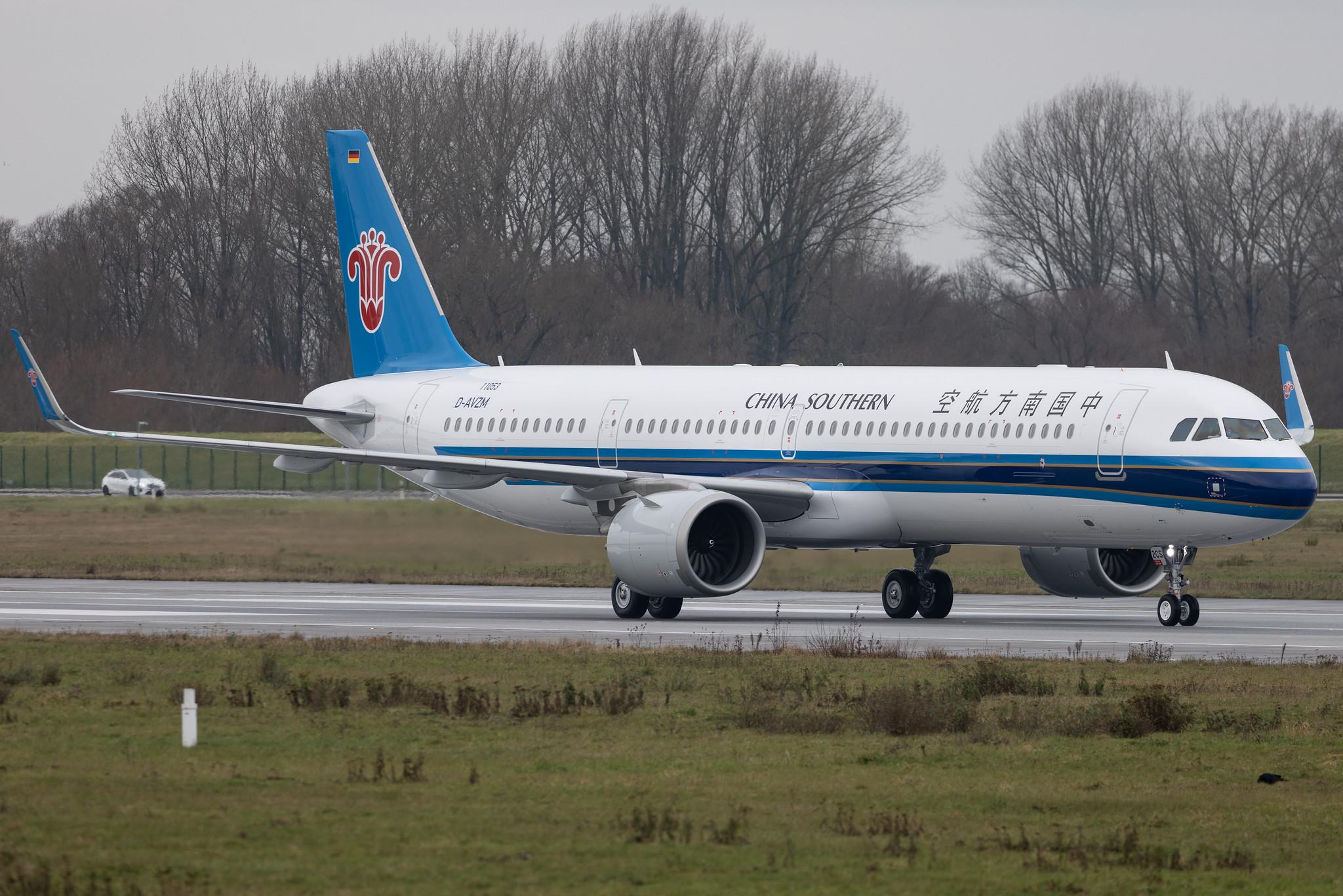 Hamburg Finkenwerder: China Southern Airlines (CZ / CSN) | Airbus A321-253NX A21N | D-AVZM | B-32CS | MSN 11053